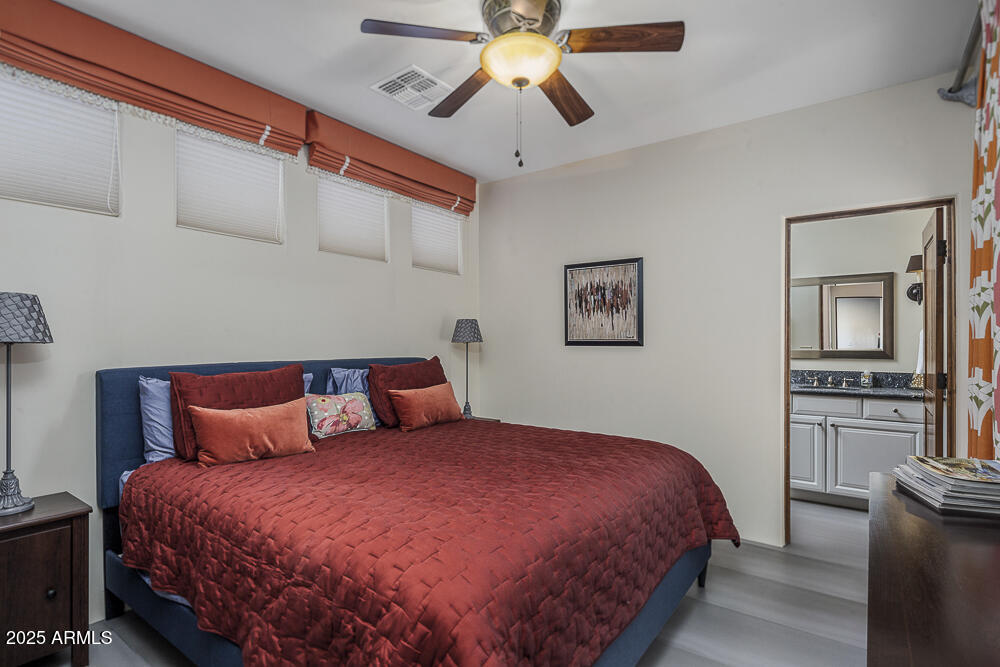 7199 E RIDGEVIEW Place, 221