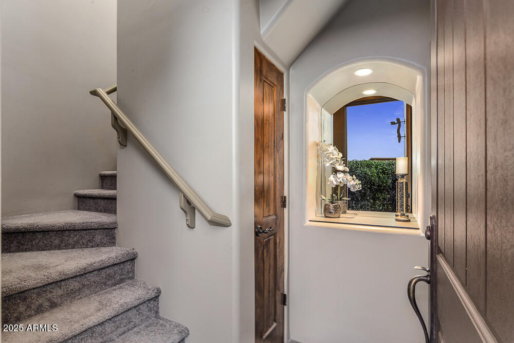 7199 E RIDGEVIEW Place, 221