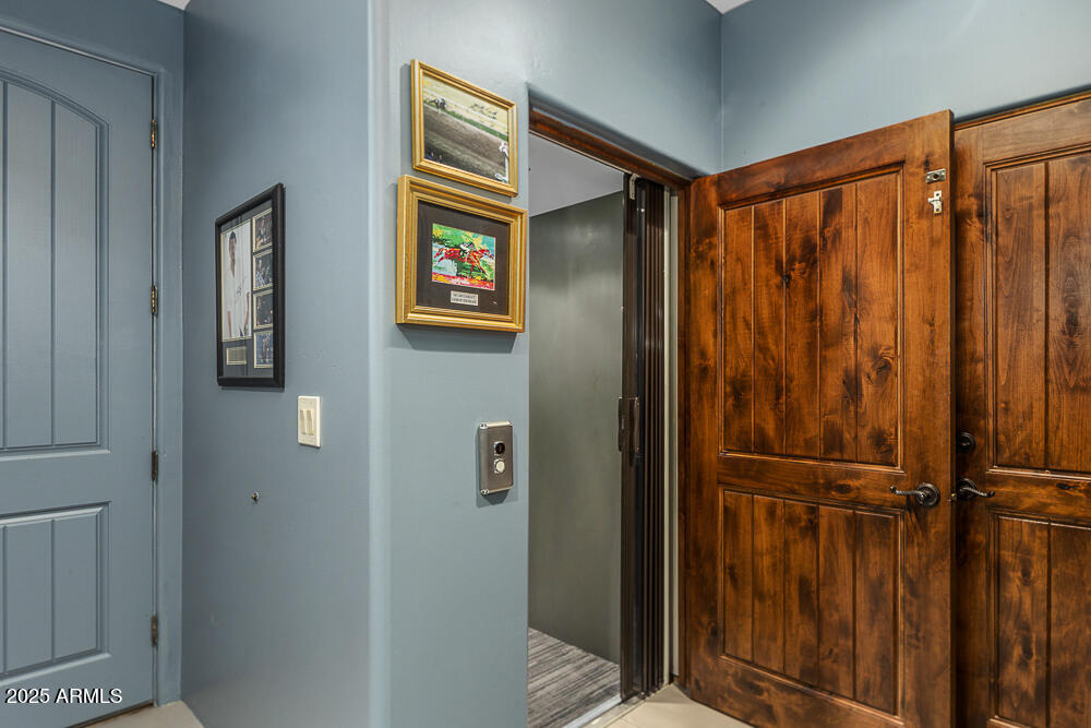 7199 E RIDGEVIEW Place, 221