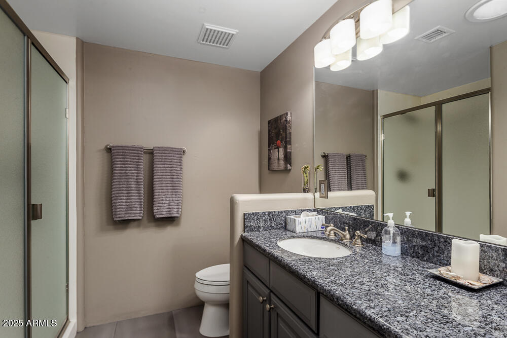 7199 E RIDGEVIEW Place, 221