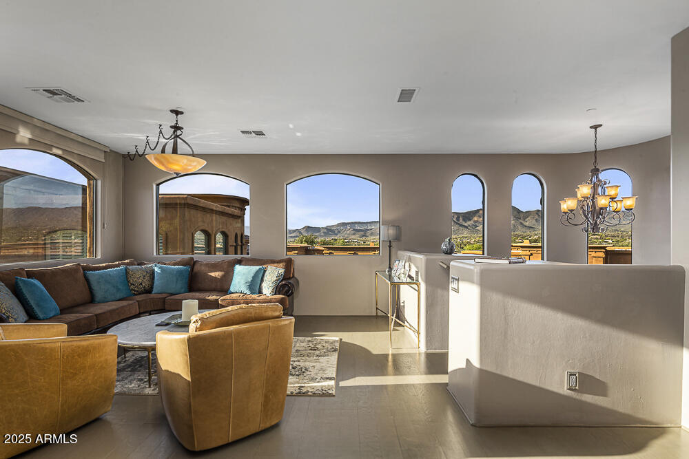 7199 E RIDGEVIEW Place, 221