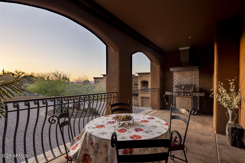 7199 E RIDGEVIEW Place, 221