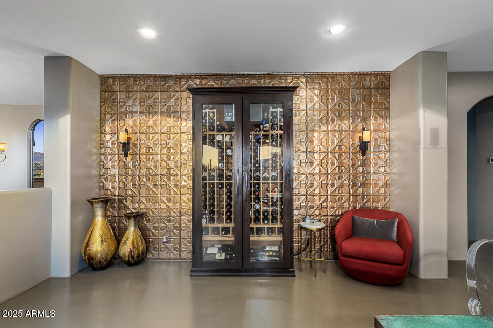 7199 E RIDGEVIEW Place, 221