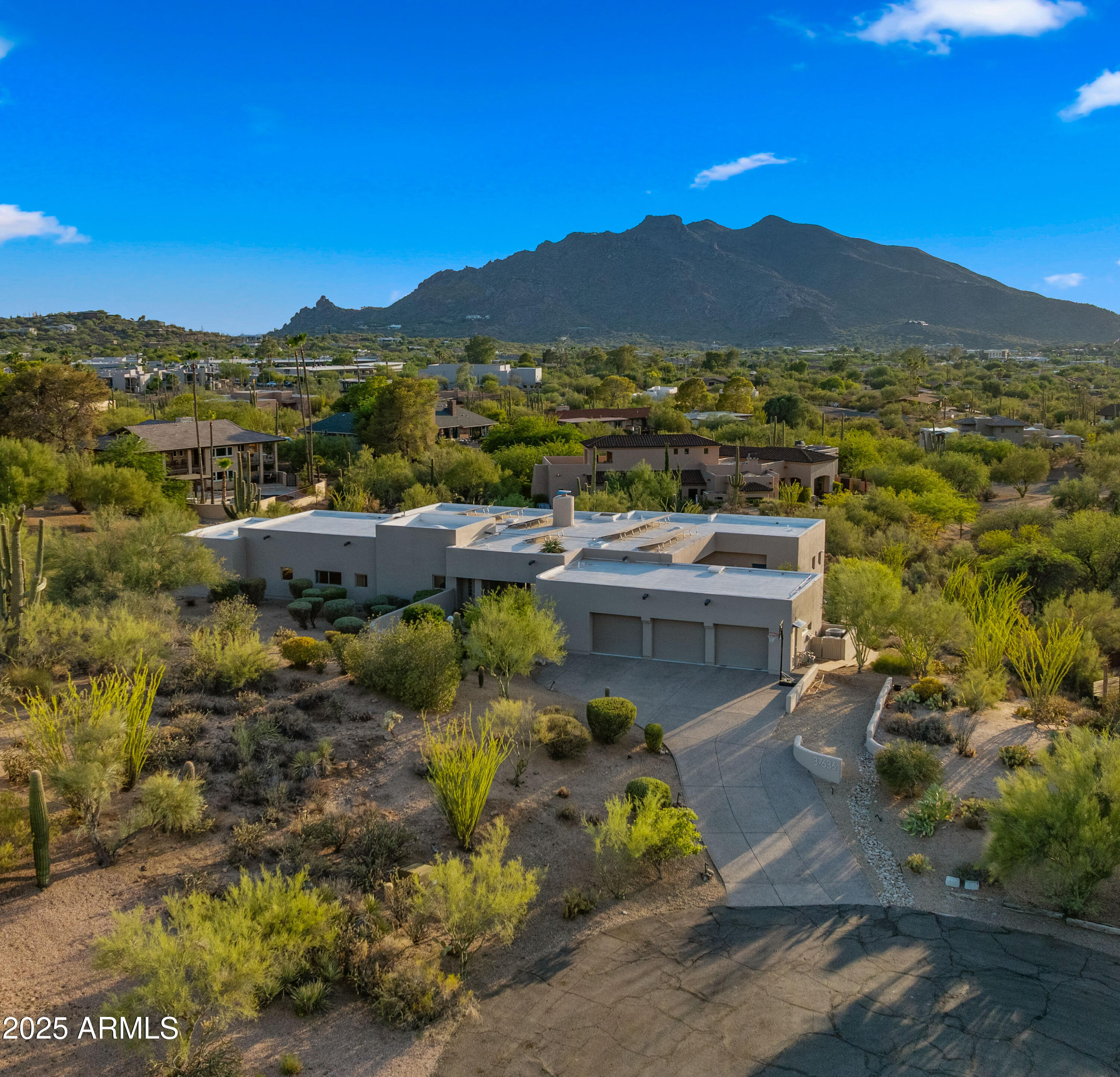 37636 N ROUND ROBIN Court