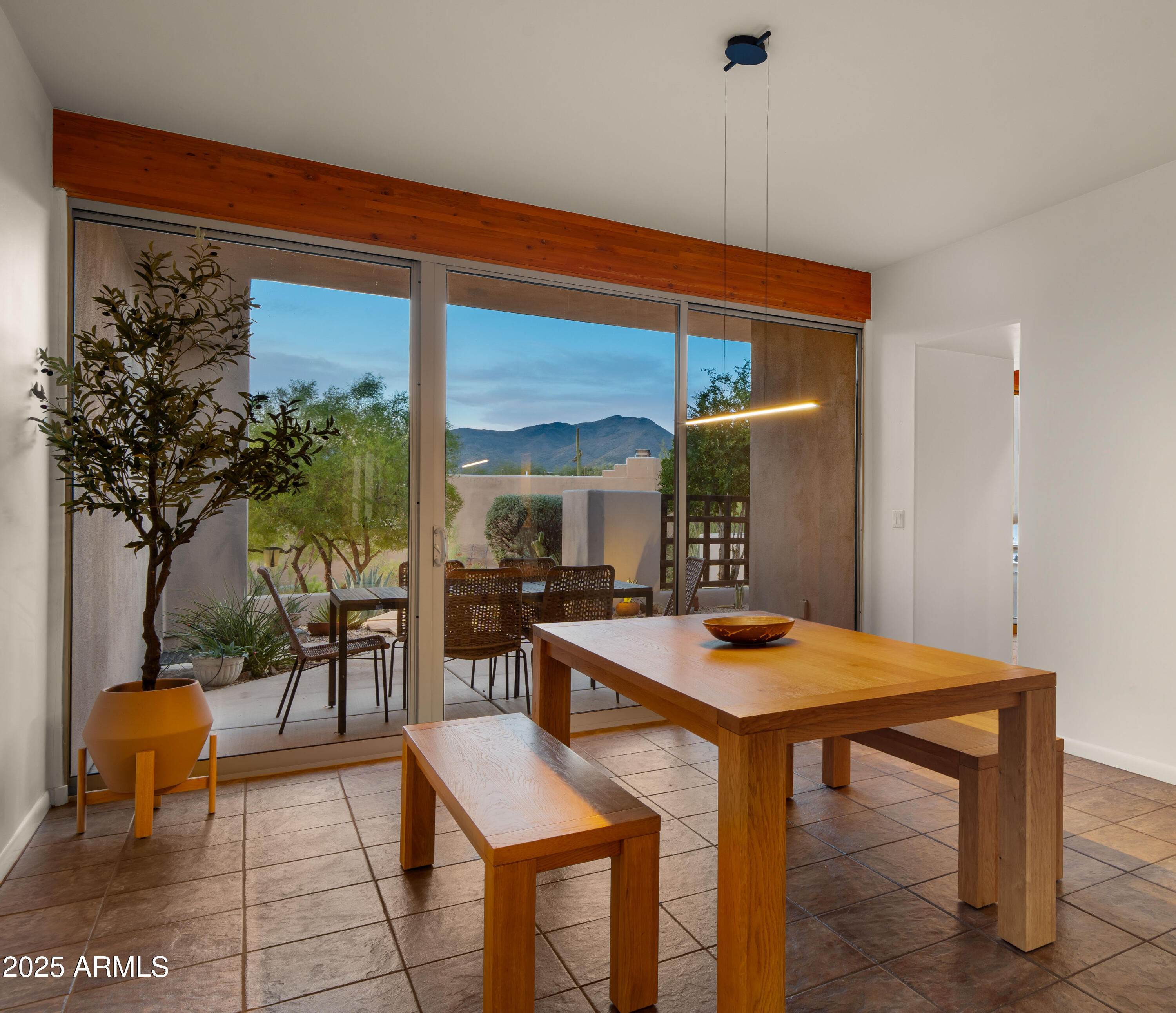 37636 N ROUND ROBIN Court