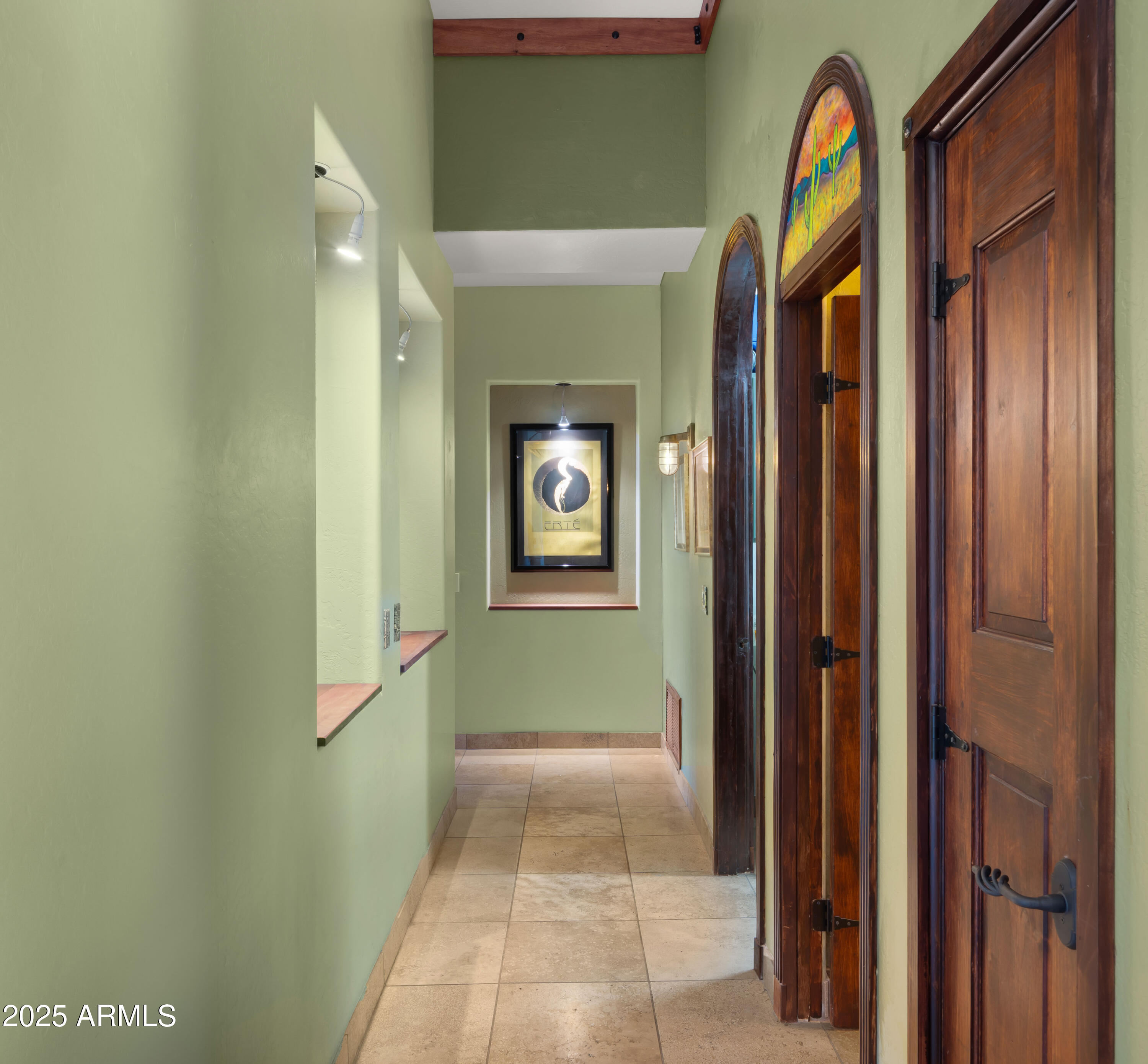 5640 E MIRAMONTE Drive