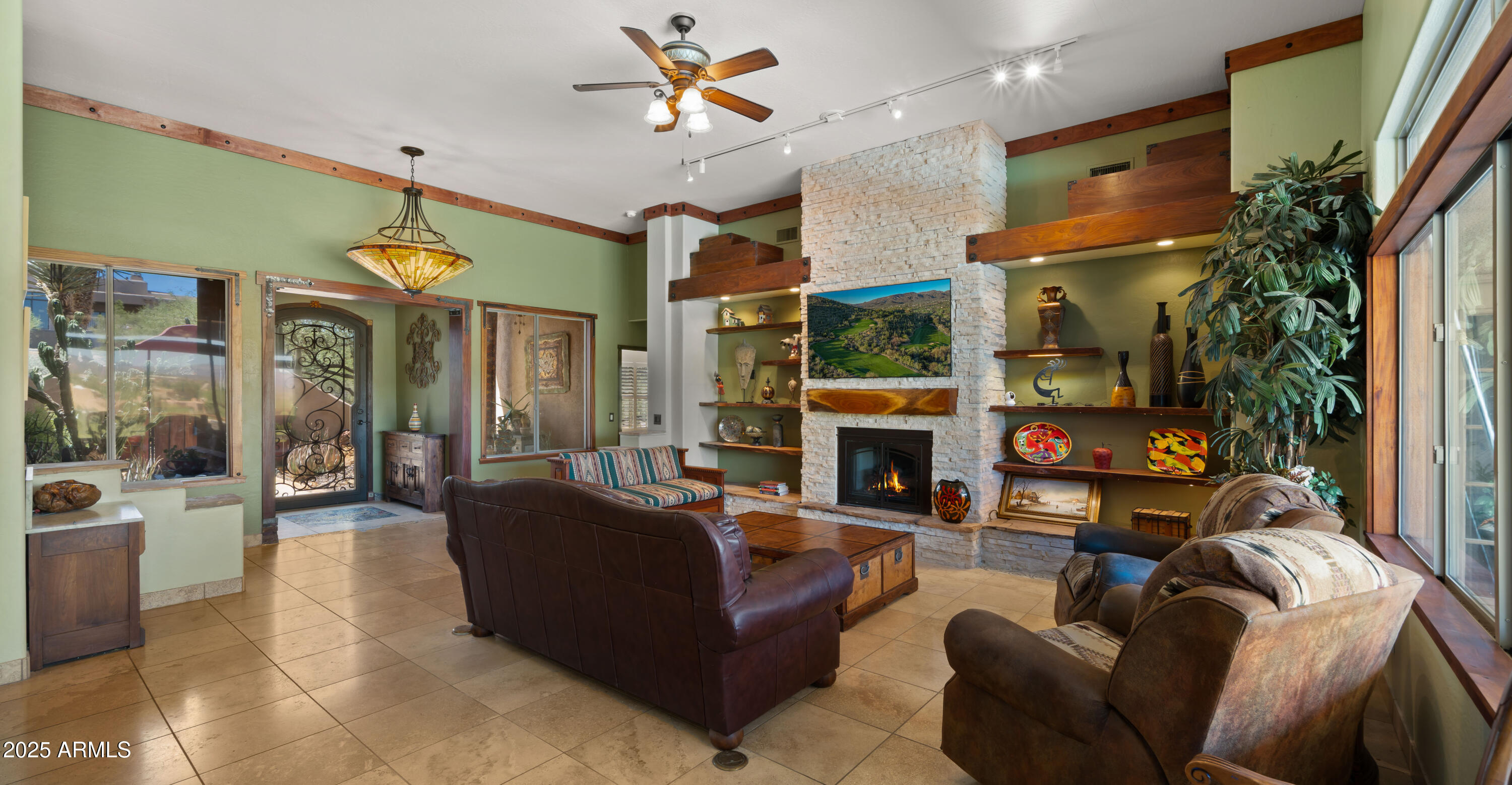 5640 E MIRAMONTE Drive