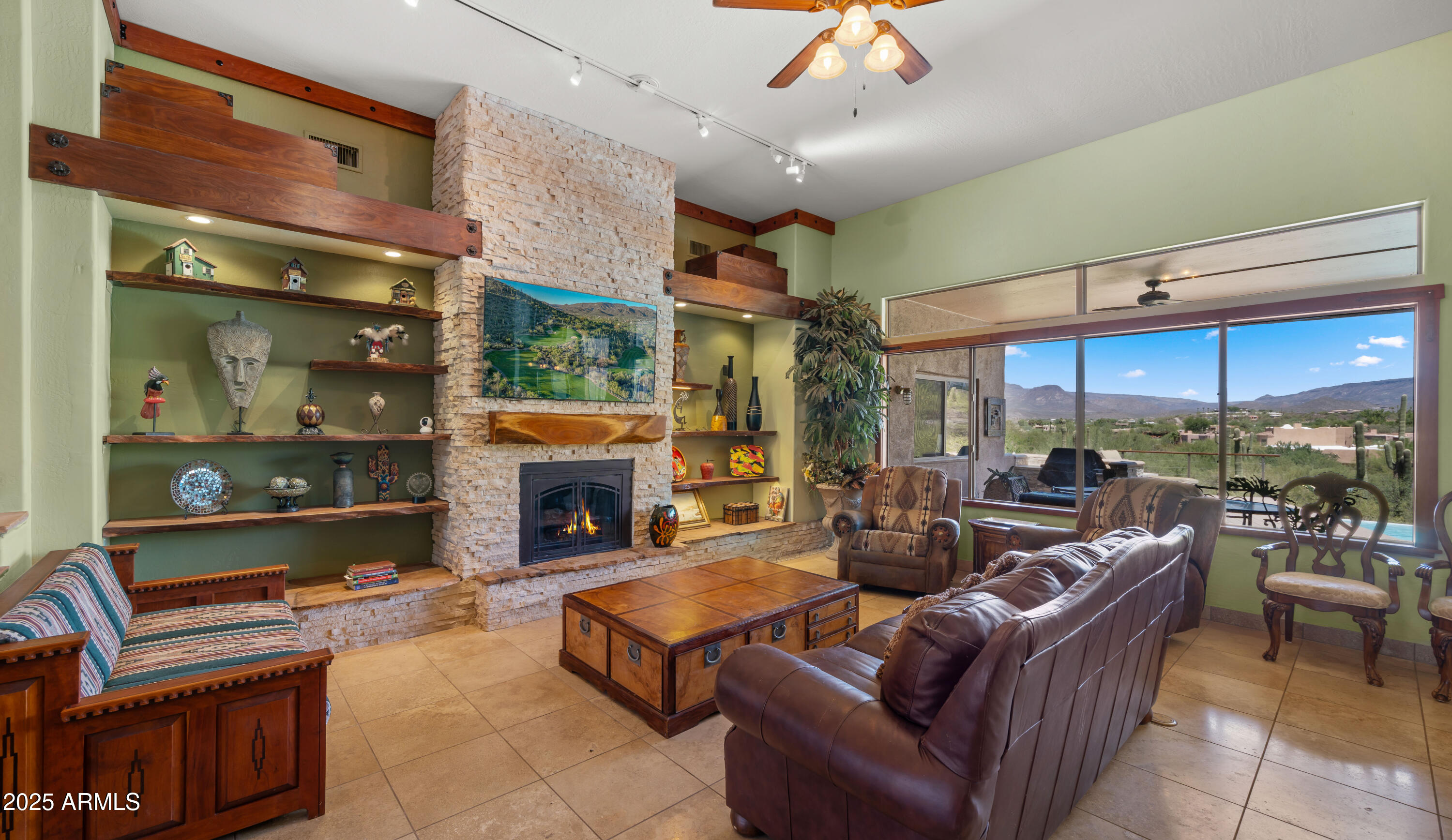 5640 E MIRAMONTE Drive