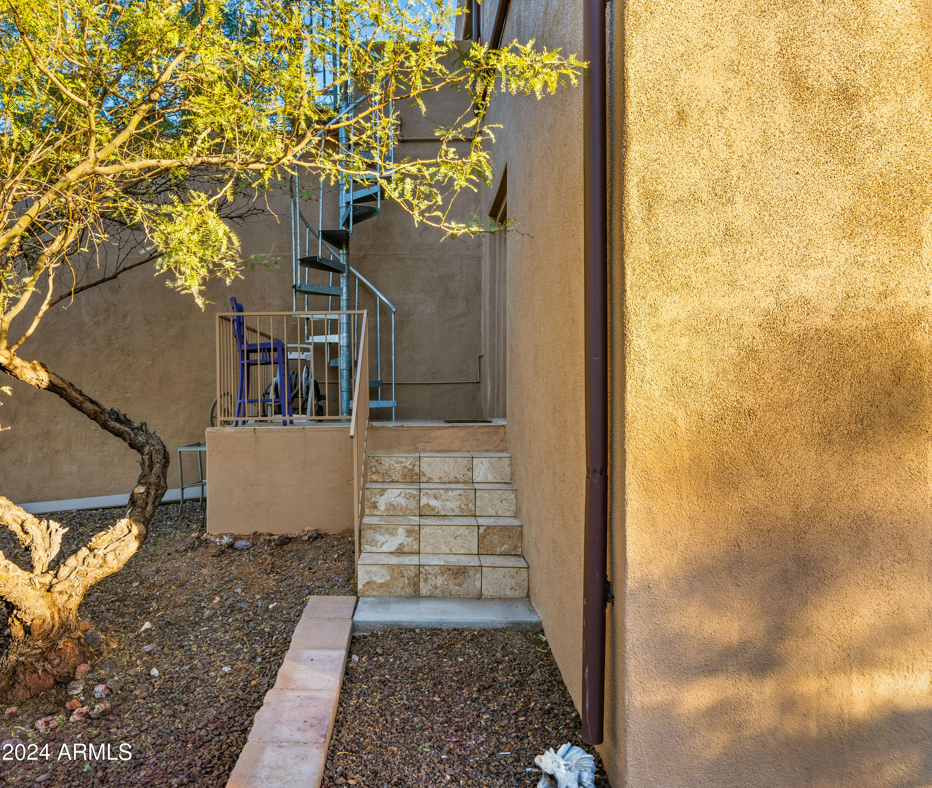 5640 E MIRAMONTE Drive