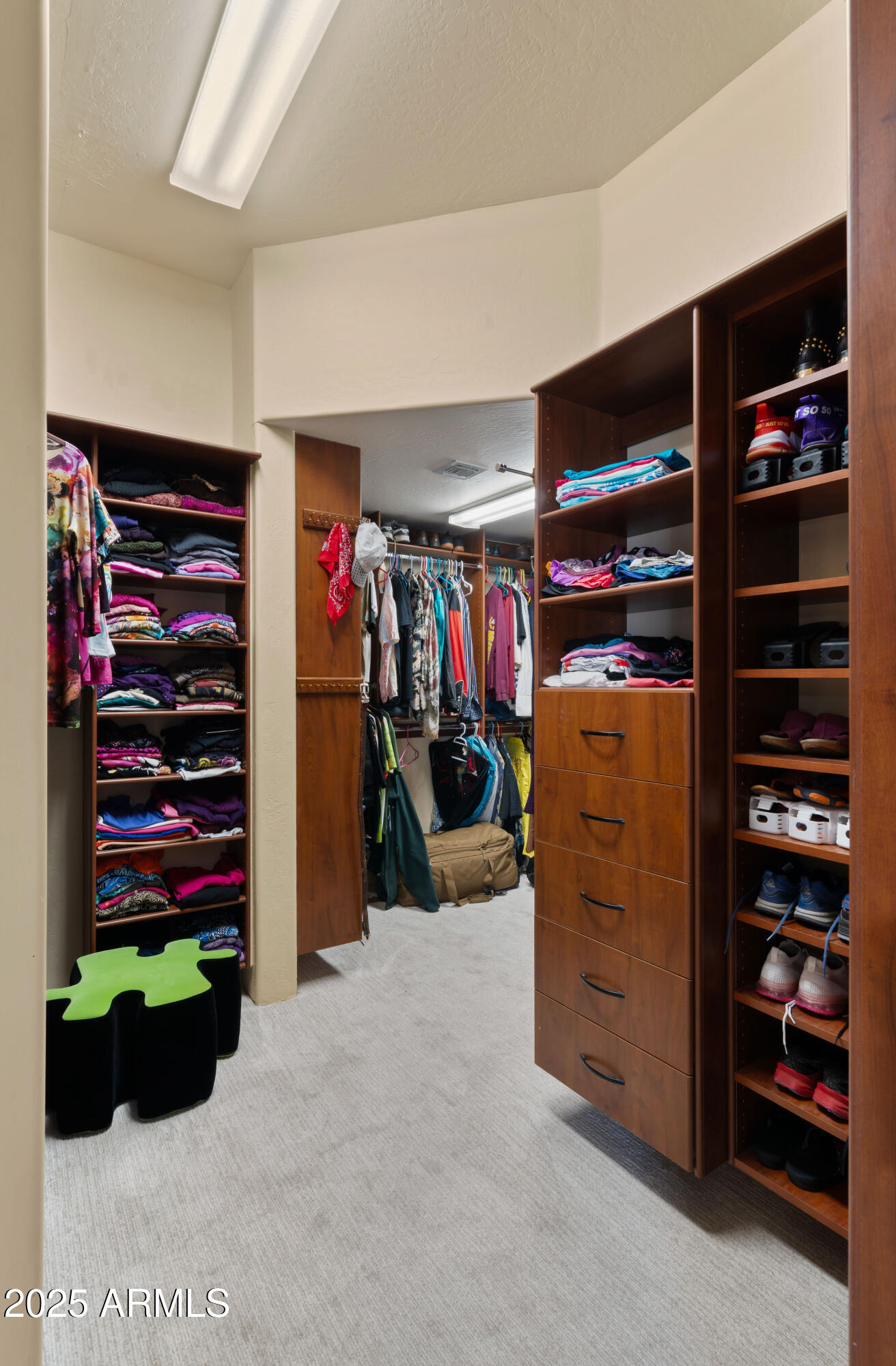 5640 E MIRAMONTE Drive