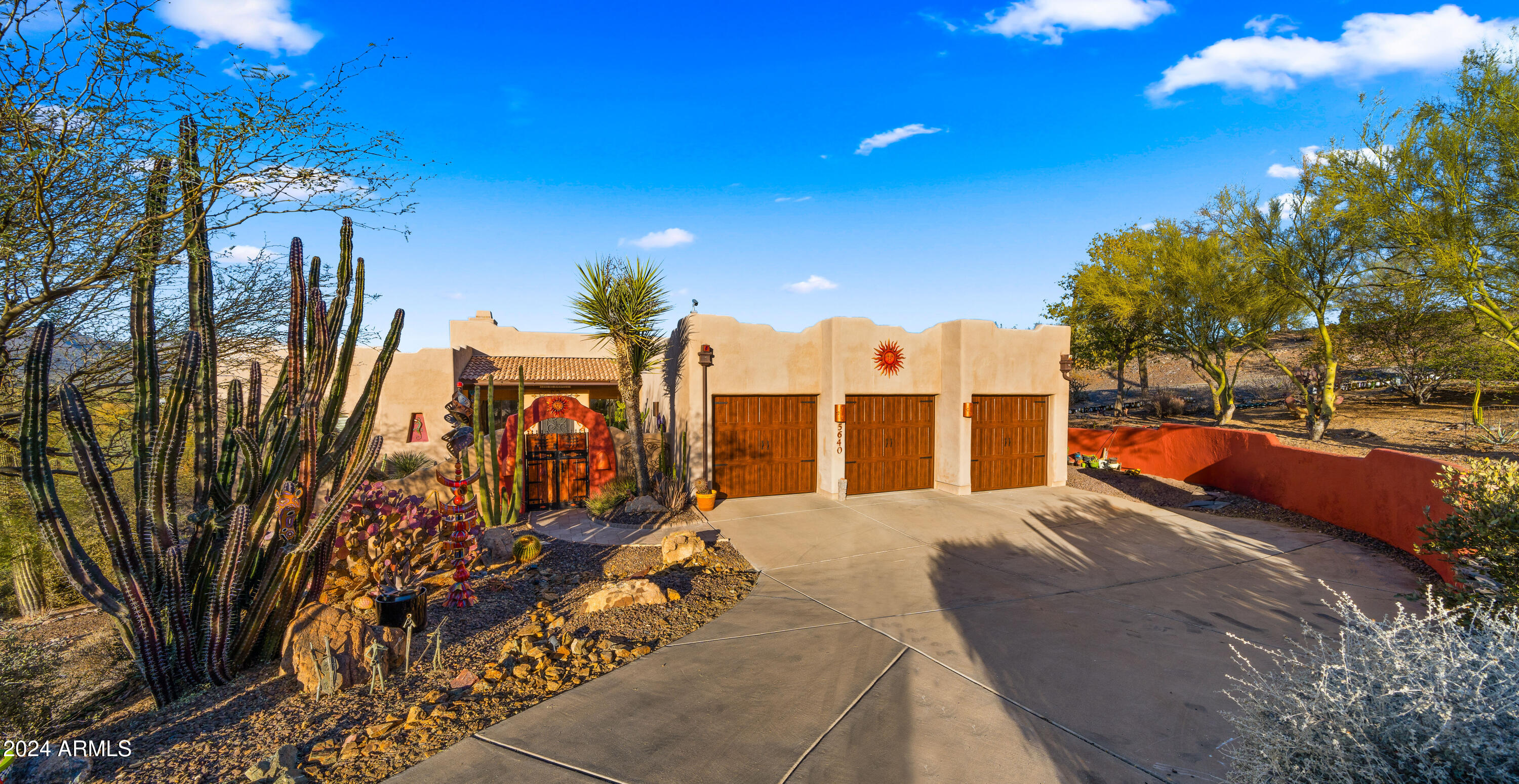 5640 E MIRAMONTE Drive