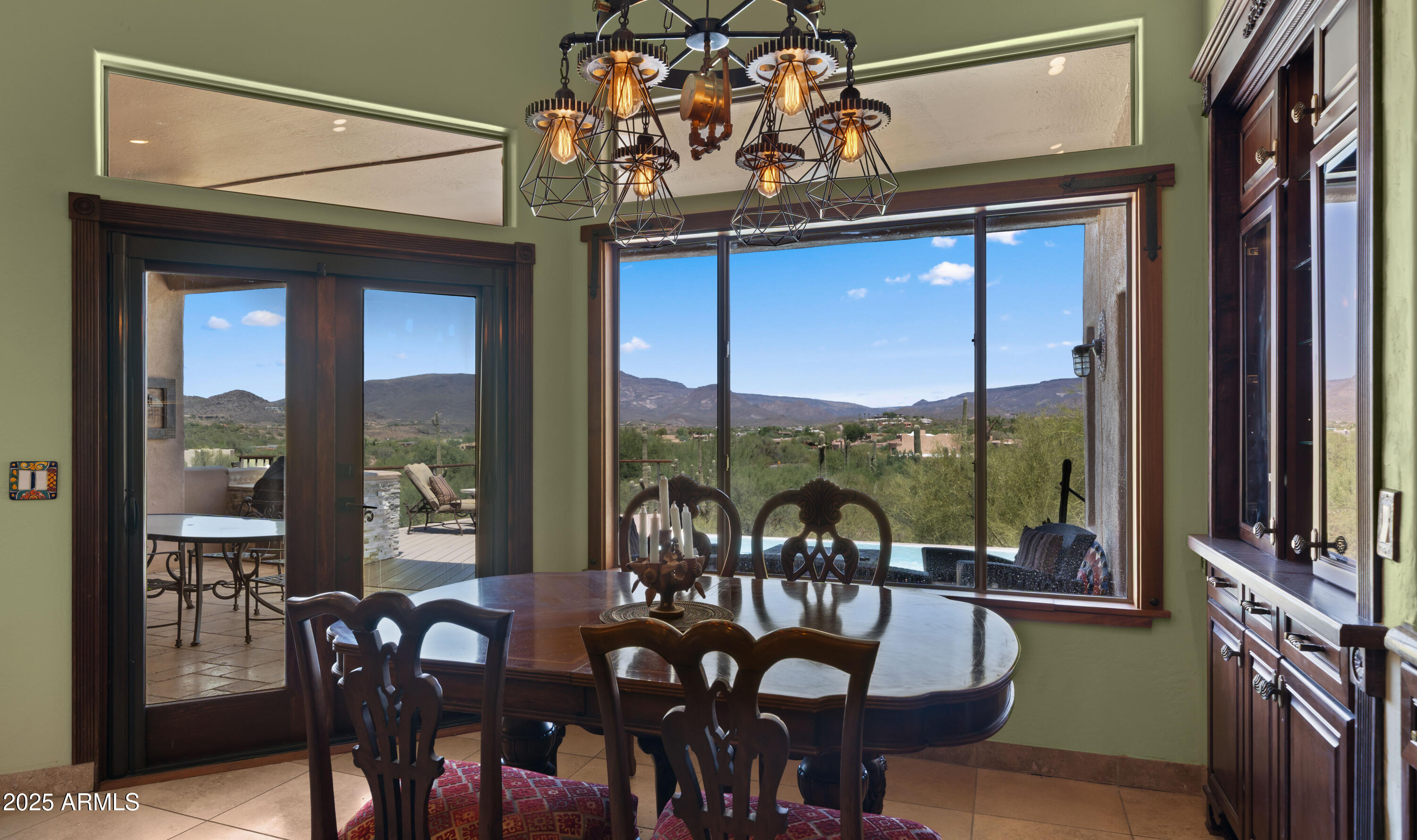 5640 E MIRAMONTE Drive