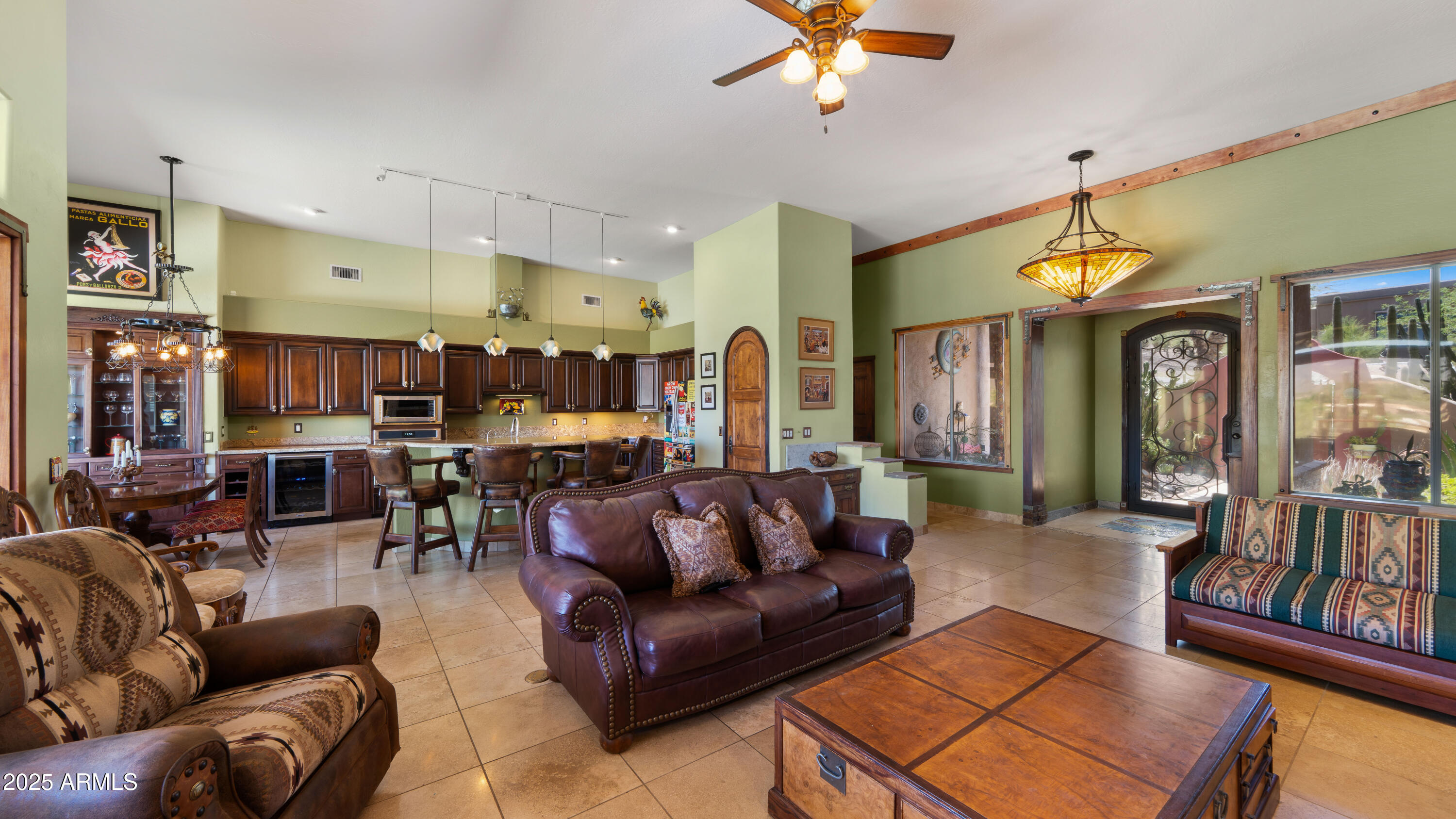 5640 E MIRAMONTE Drive