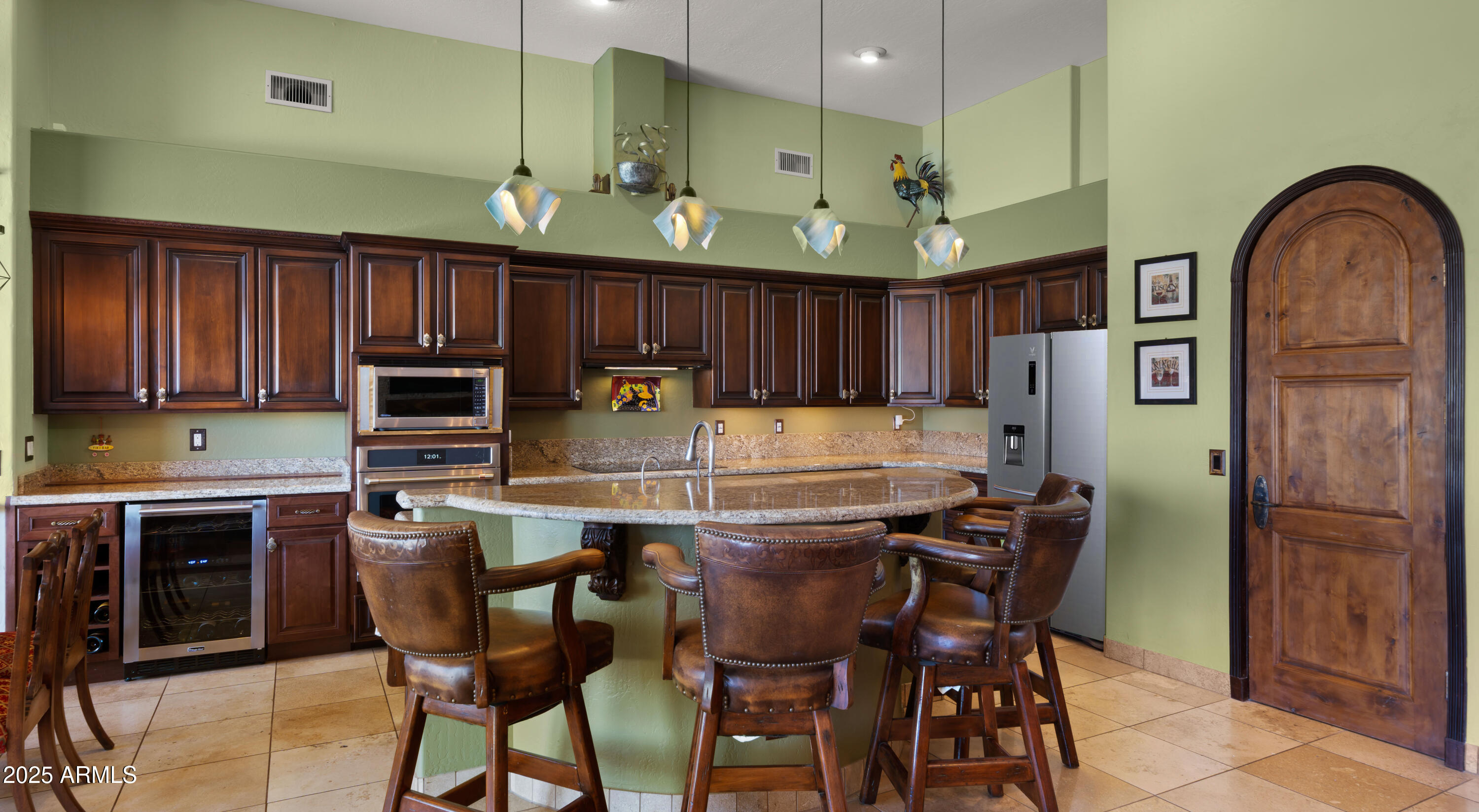 5640 E MIRAMONTE Drive