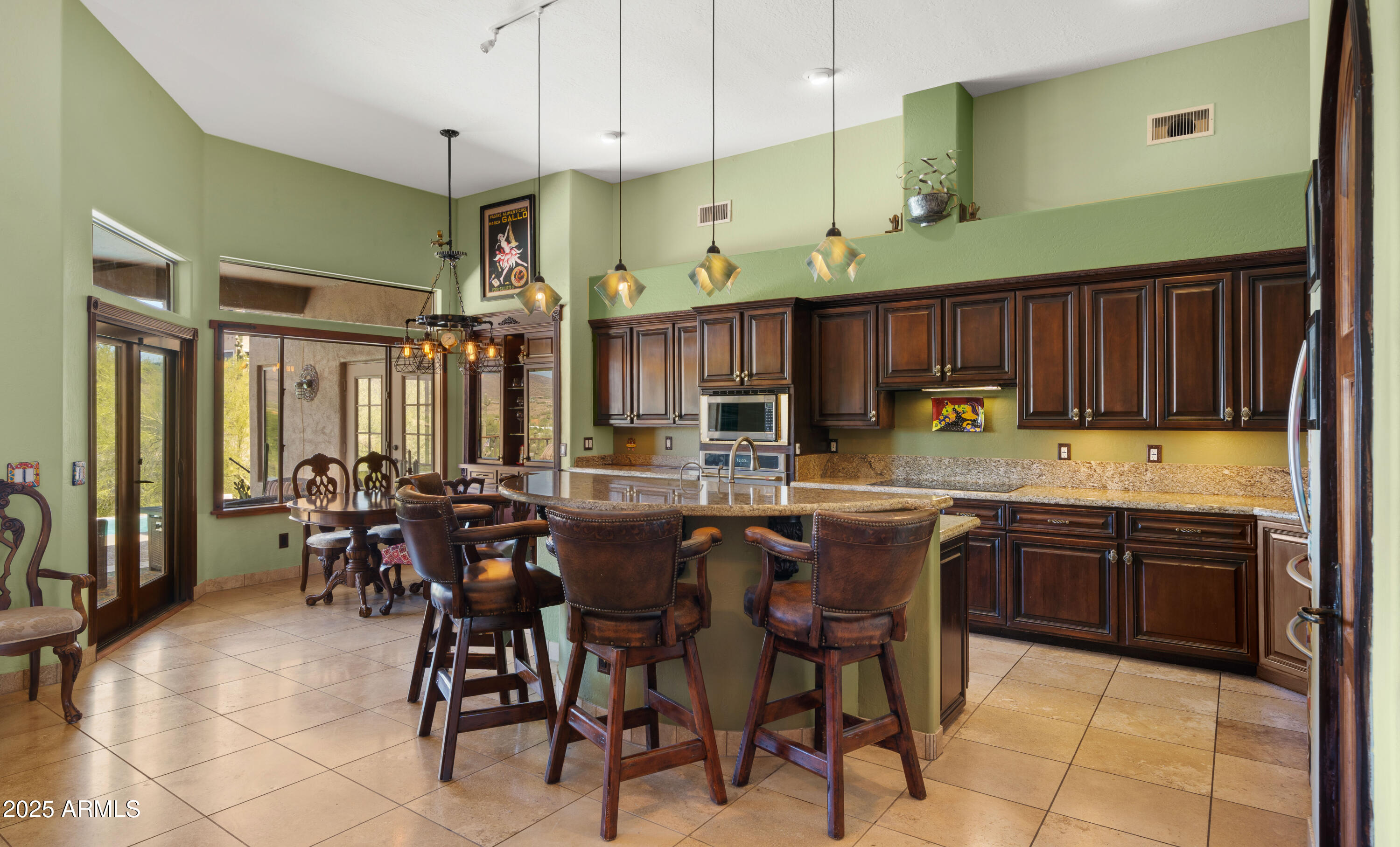 5640 E MIRAMONTE Drive