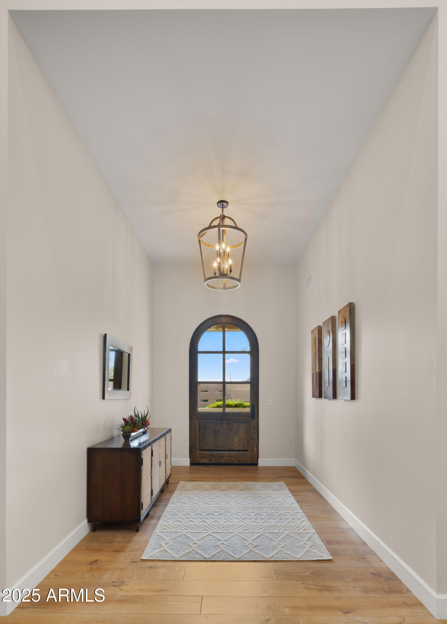 5815 E SENTINEL ROCK Road