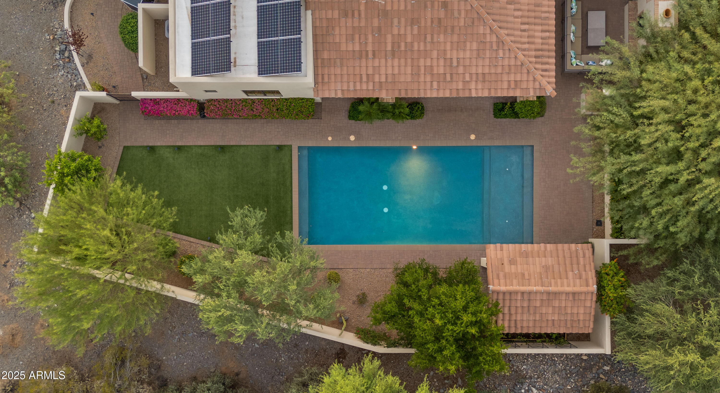 5815 E SENTINEL ROCK Road