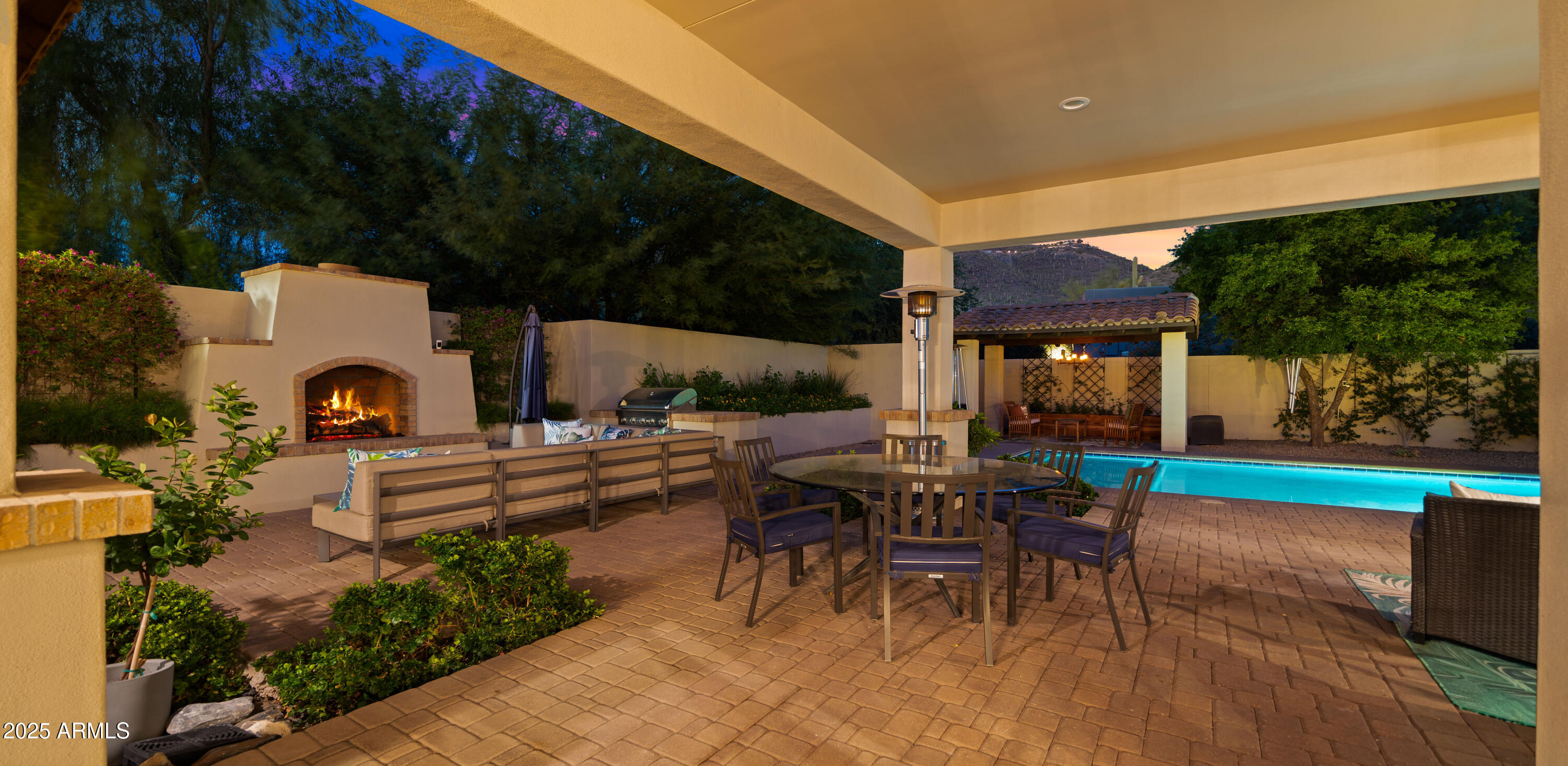 5815 E SENTINEL ROCK Road