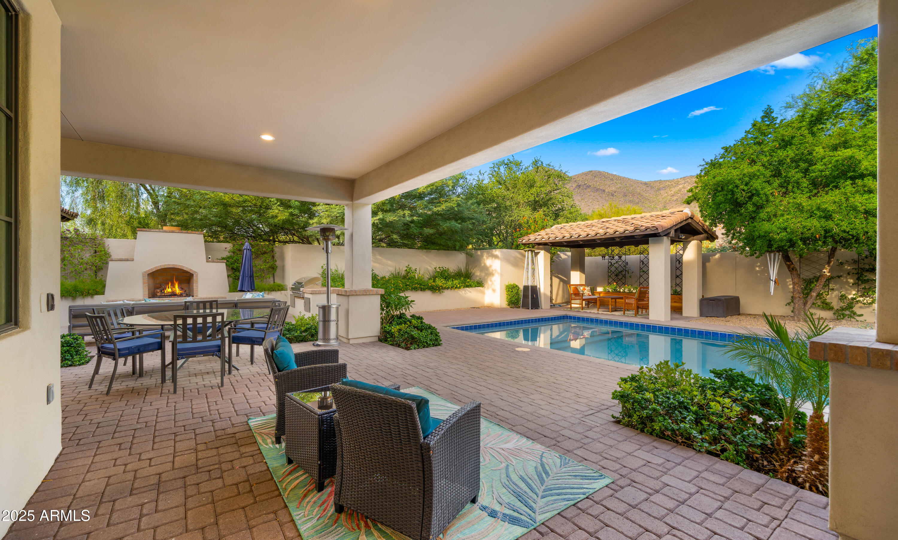 5815 E SENTINEL ROCK Road