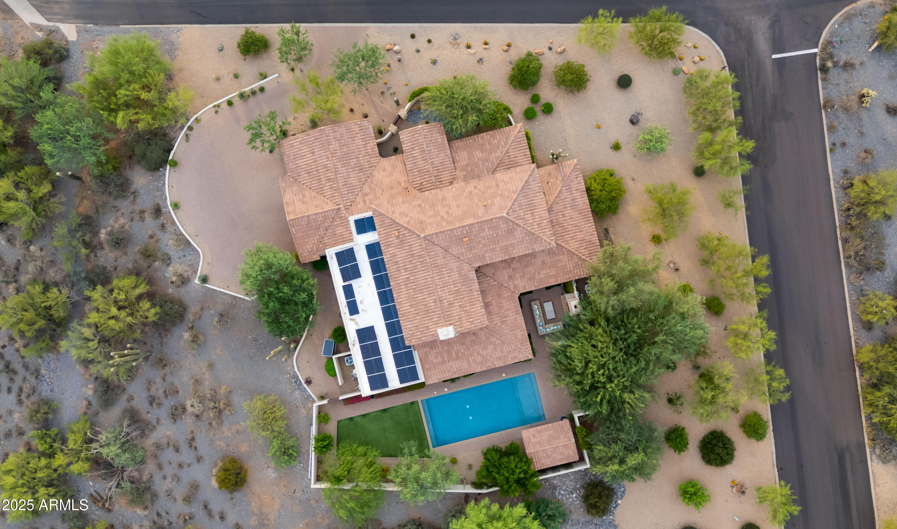 5815 E SENTINEL ROCK Road