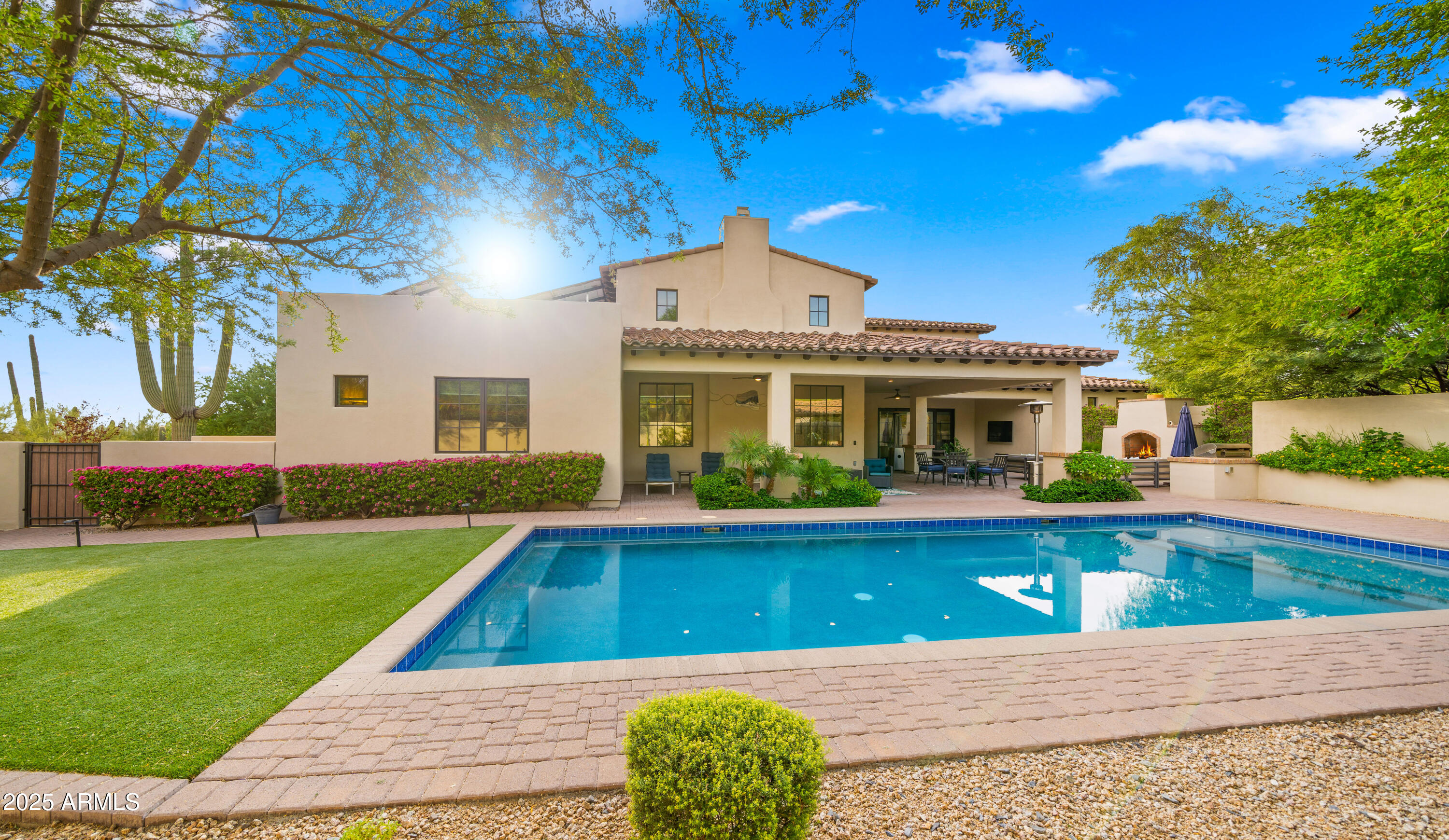 5815 E SENTINEL ROCK Road