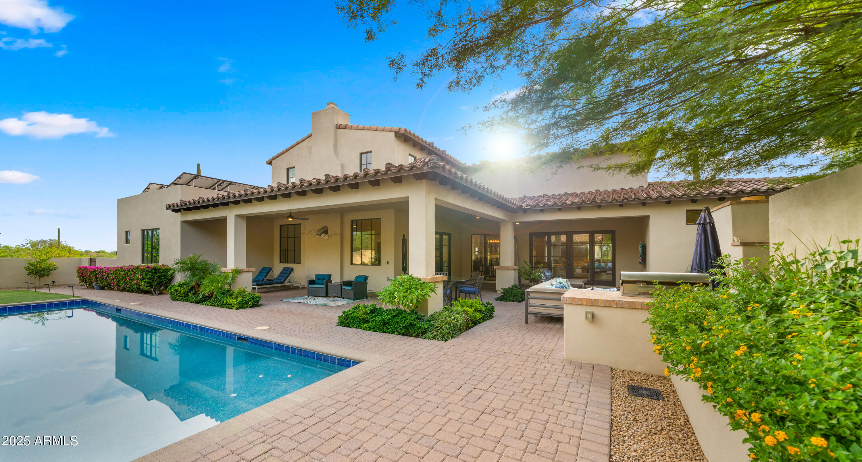 5815 E SENTINEL ROCK Road