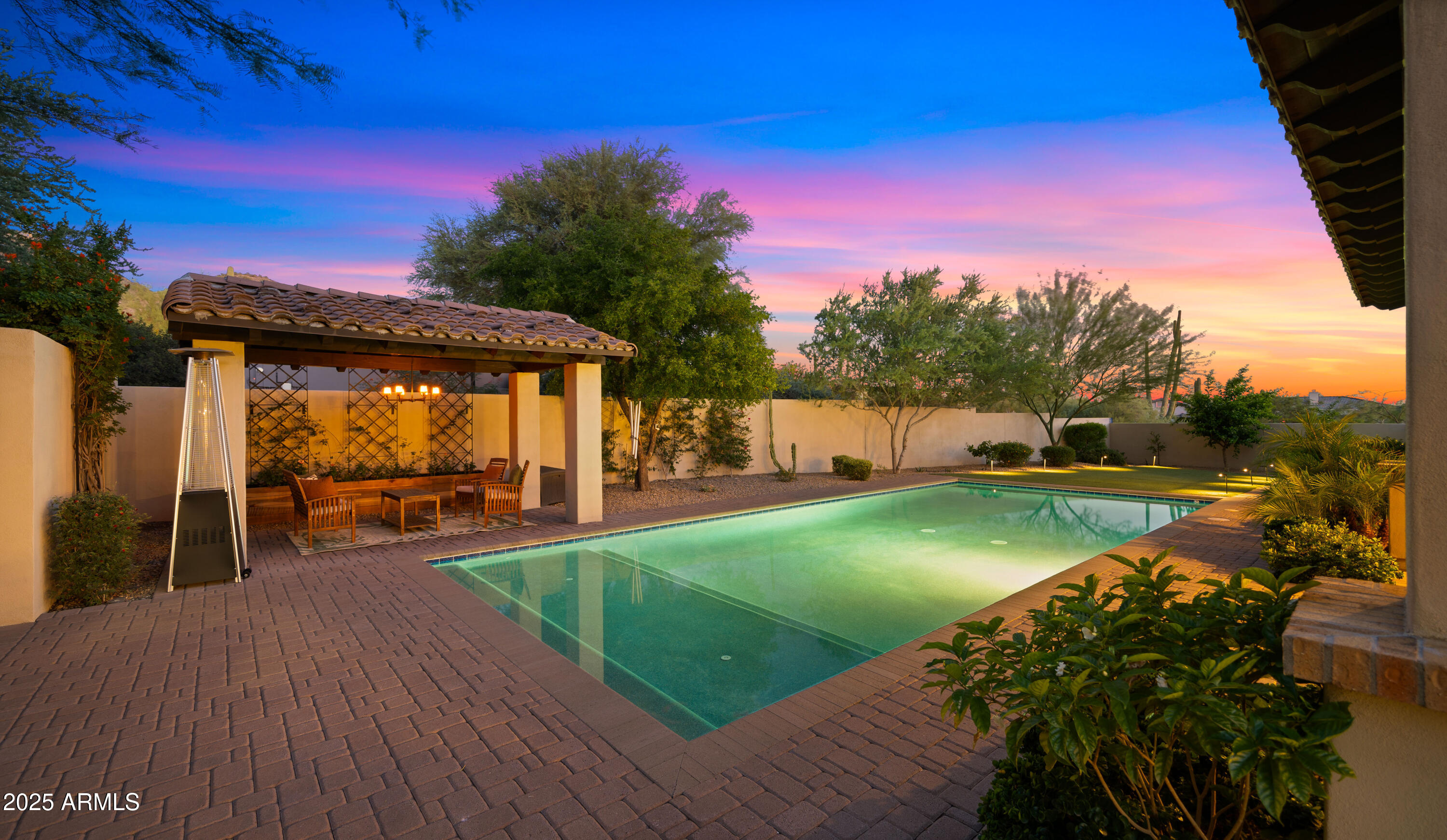 5815 E SENTINEL ROCK Road