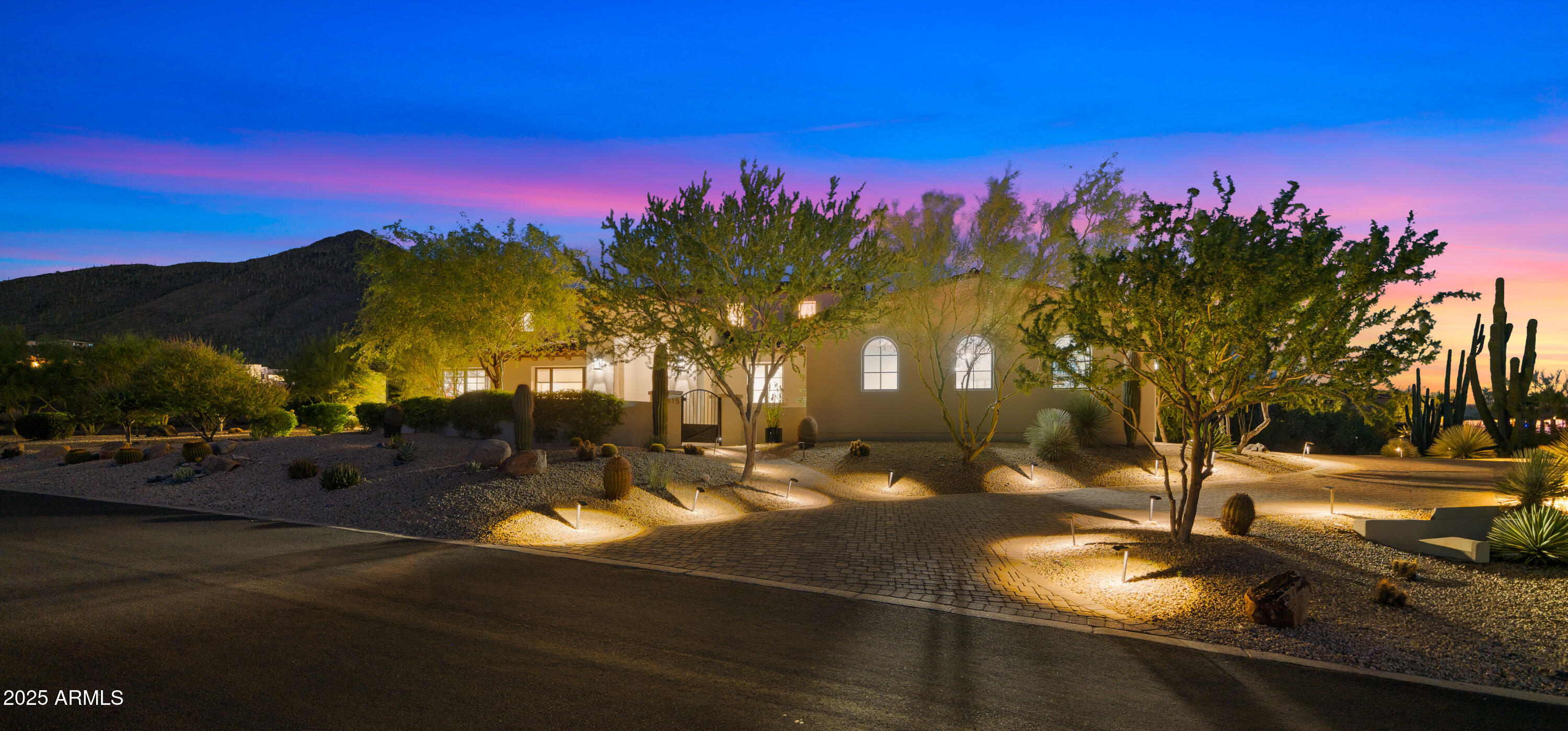 5815 E SENTINEL ROCK Road