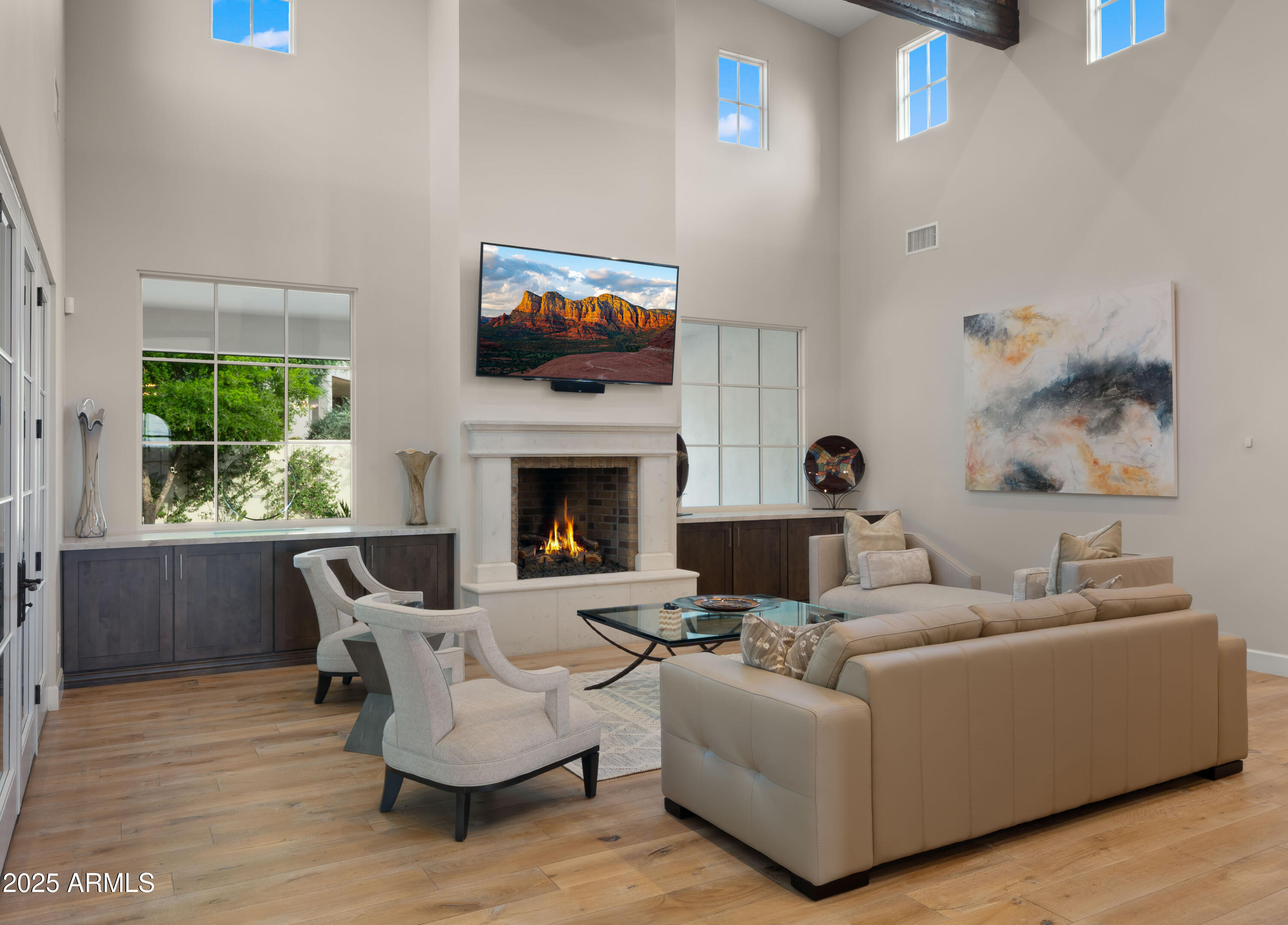 5815 E SENTINEL ROCK Road