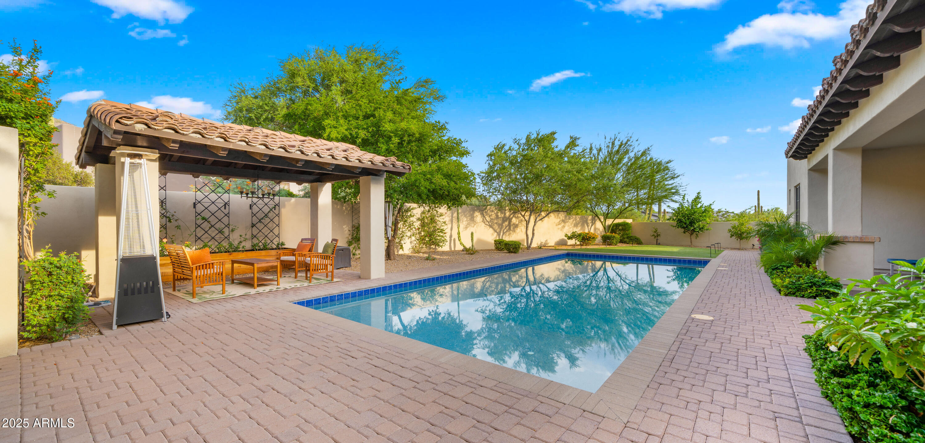 5815 E SENTINEL ROCK Road