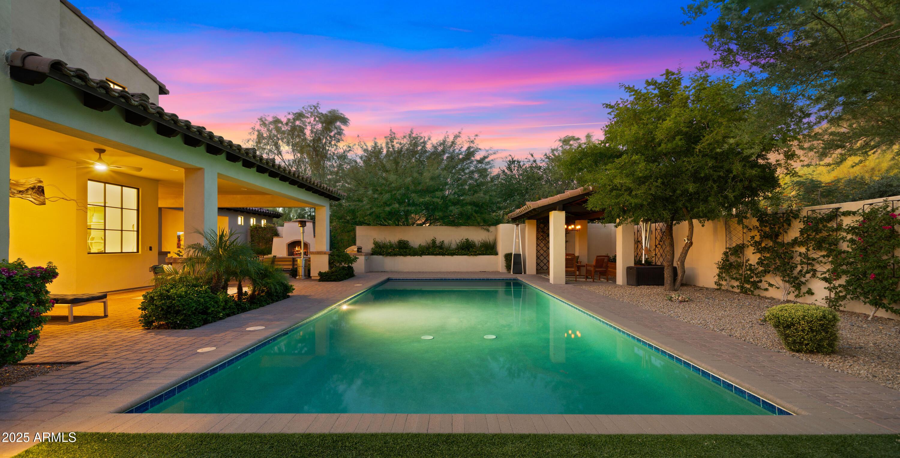 5815 E SENTINEL ROCK Road