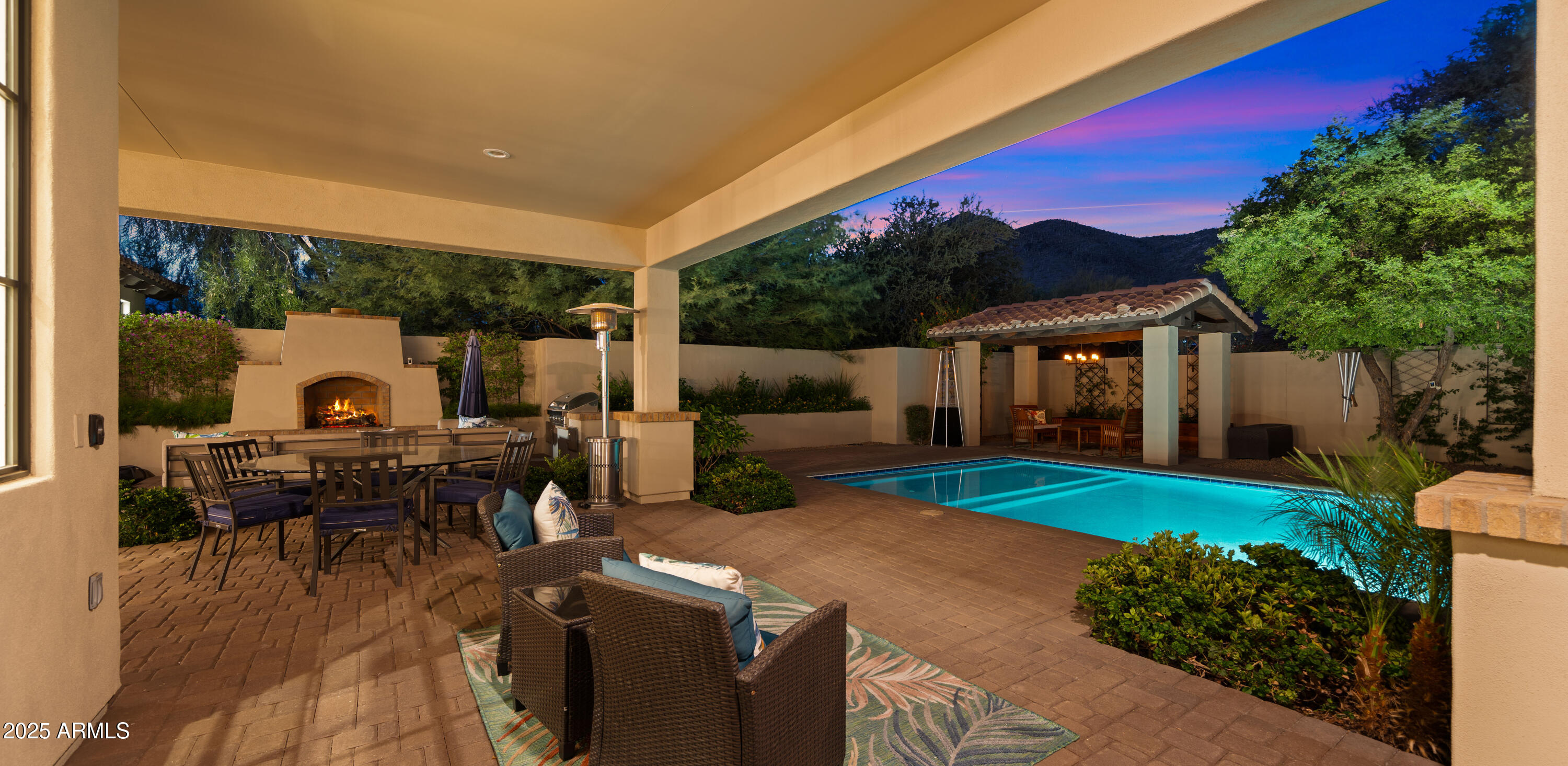 5815 E SENTINEL ROCK Road