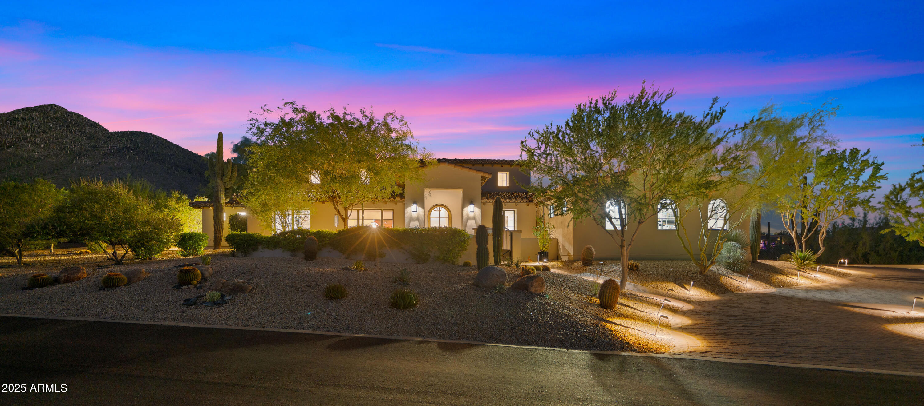 5815 E SENTINEL ROCK Road