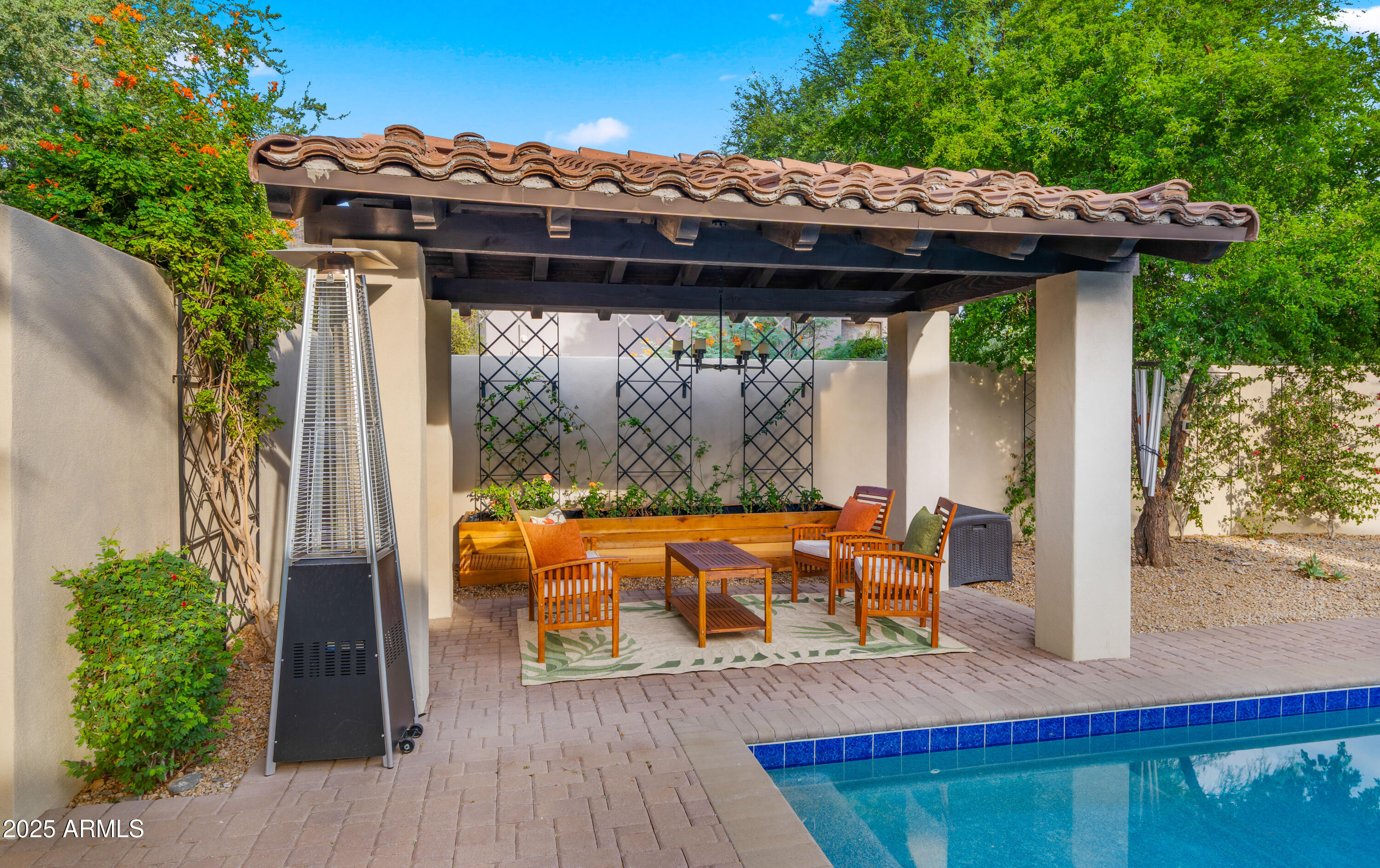 5815 E SENTINEL ROCK Road