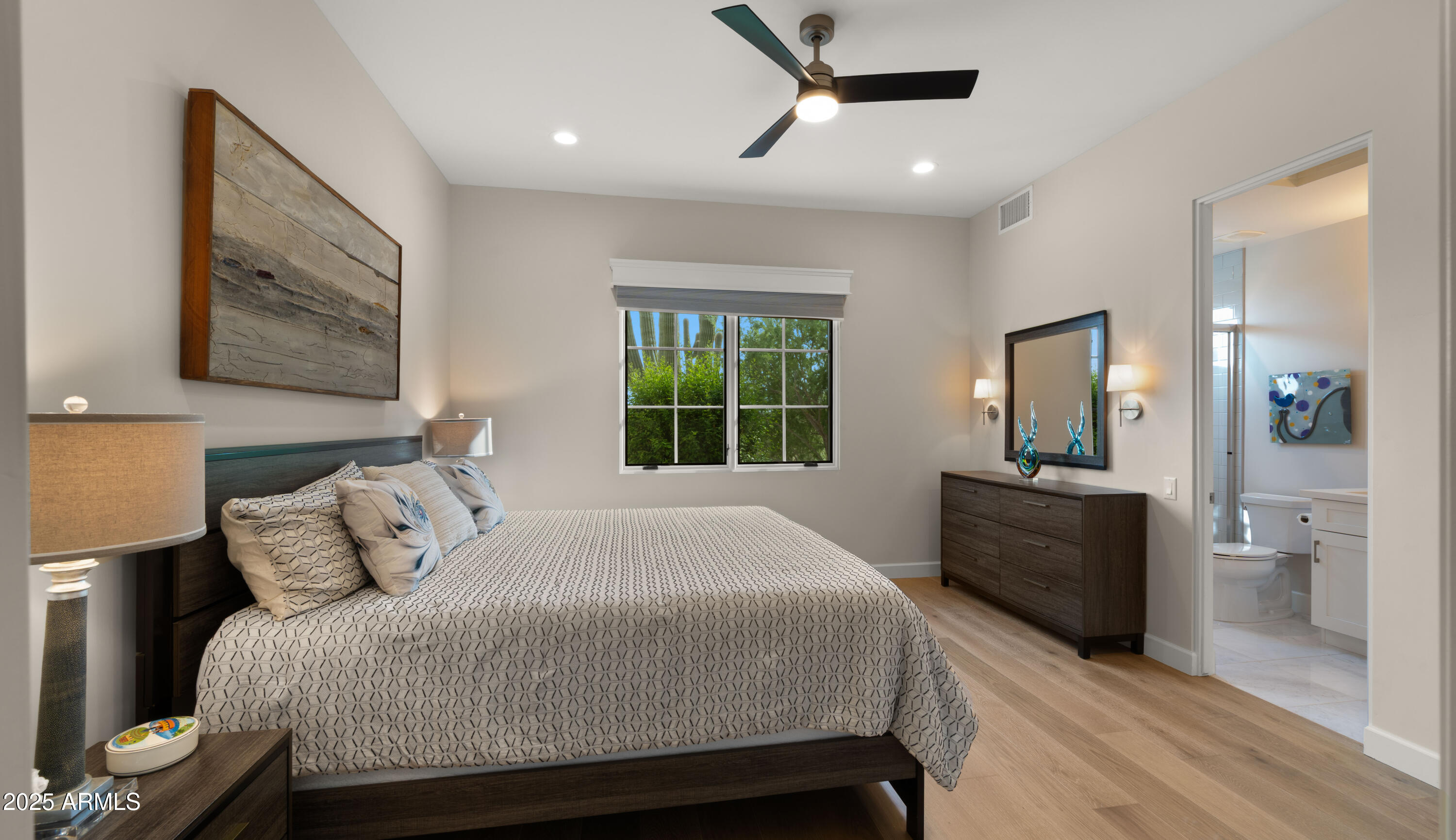 5815 E SENTINEL ROCK Road