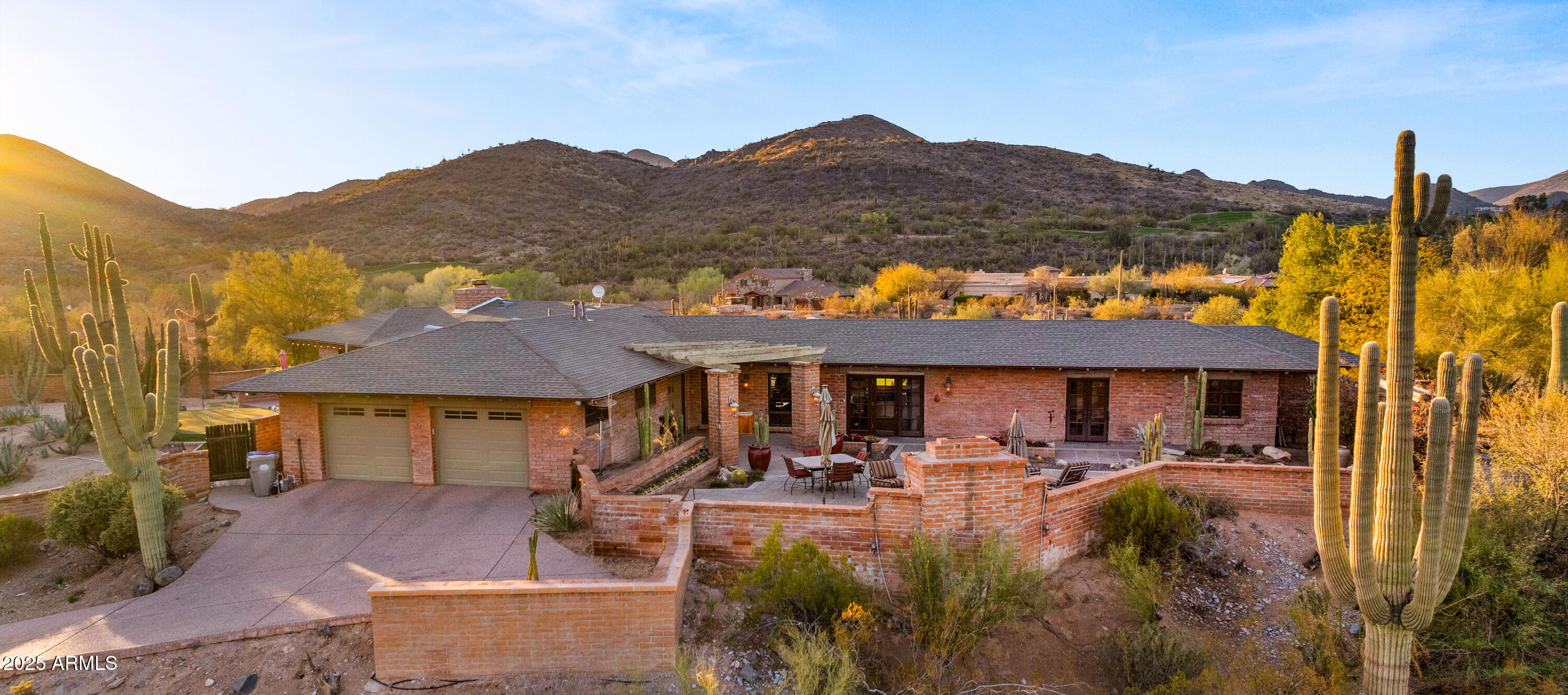 5480 E DESERT CREEK Lane