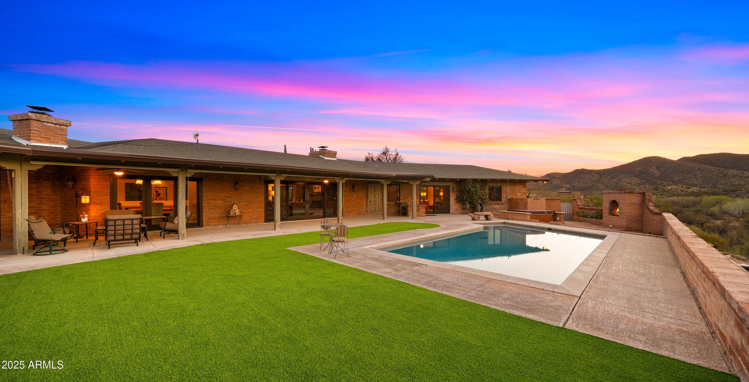 5480 E DESERT CREEK Lane