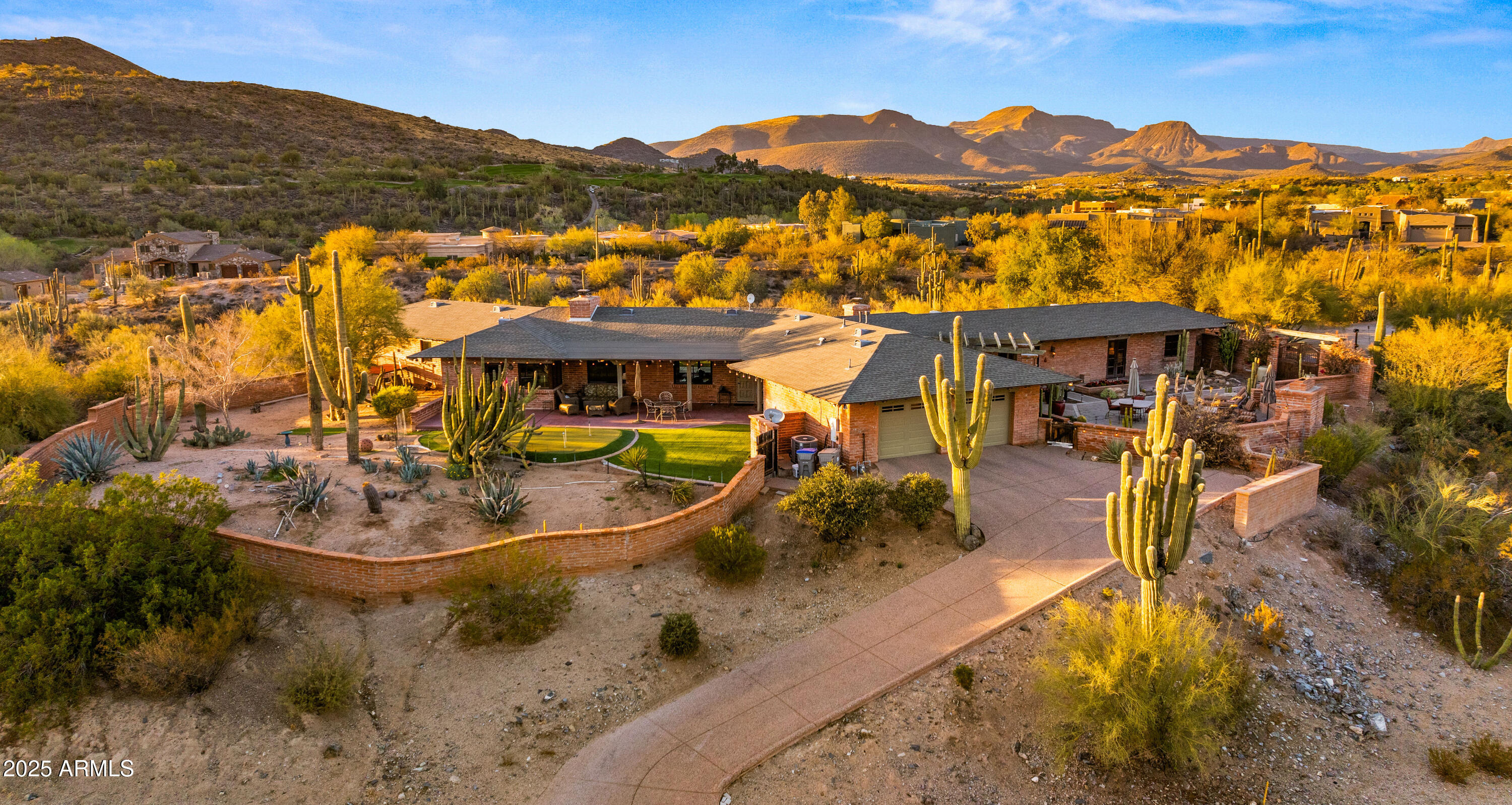 5480 E DESERT CREEK Lane