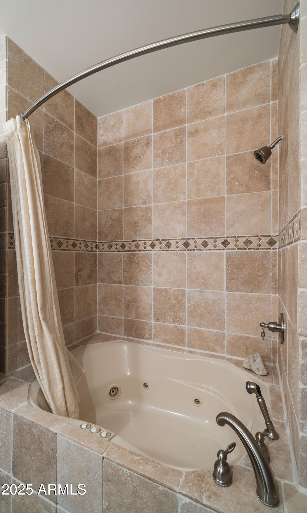 5480 E DESERT CREEK Lane