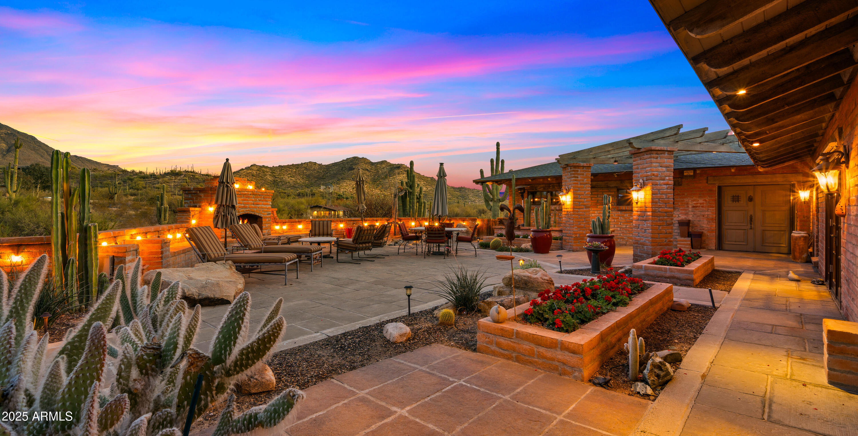 5480 E DESERT CREEK Lane