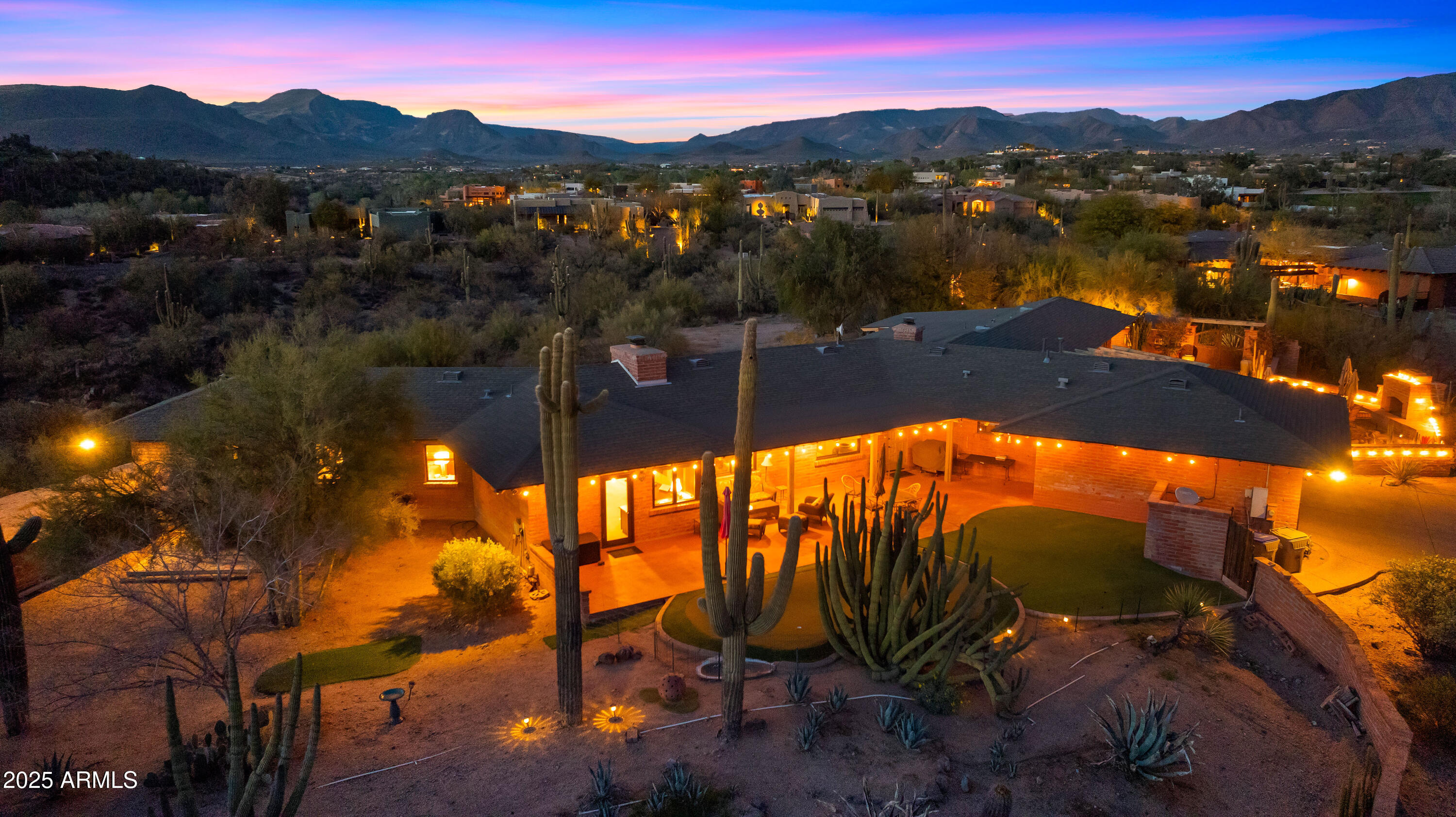 5480 E DESERT CREEK Lane