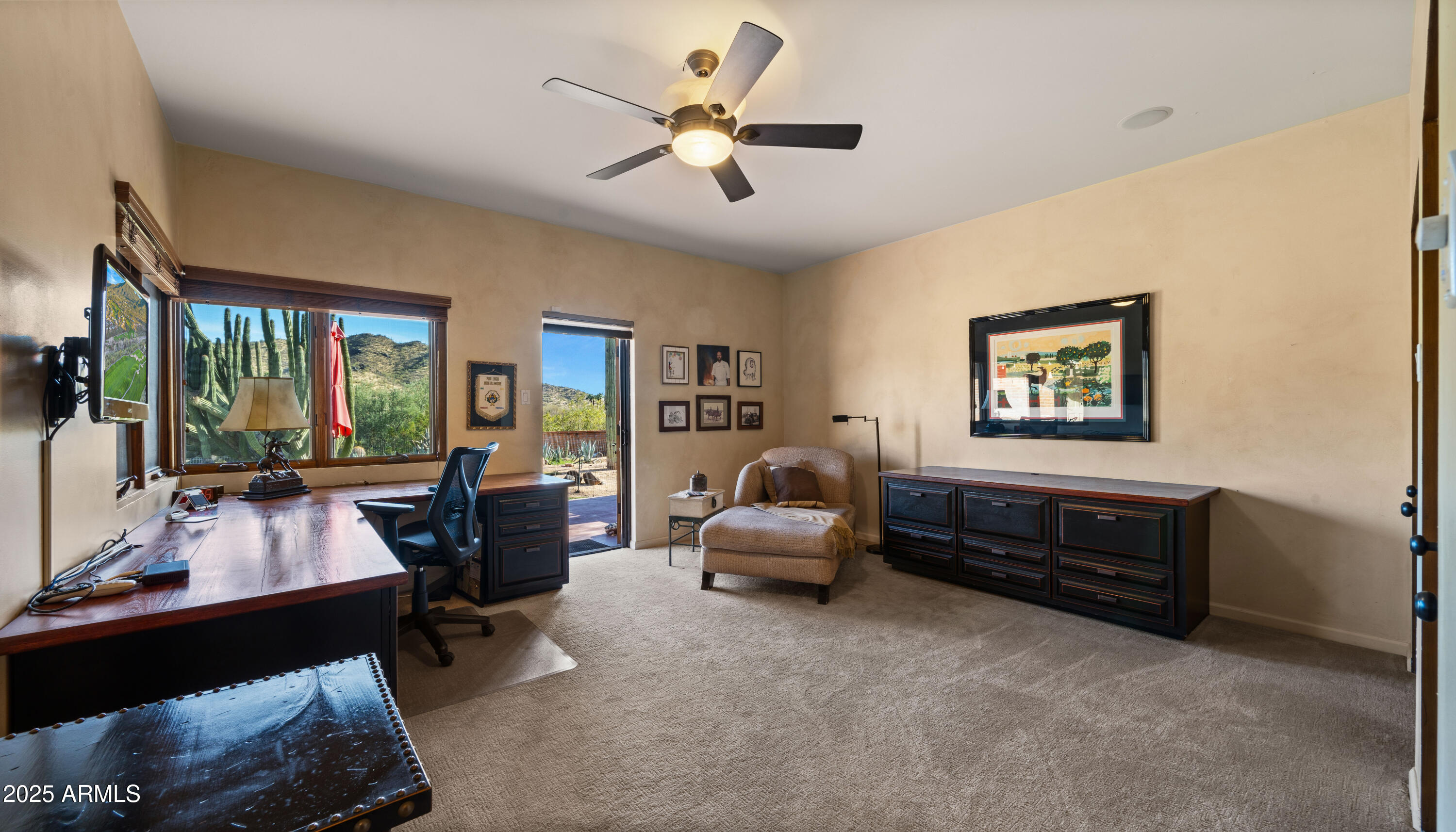 5480 E DESERT CREEK Lane