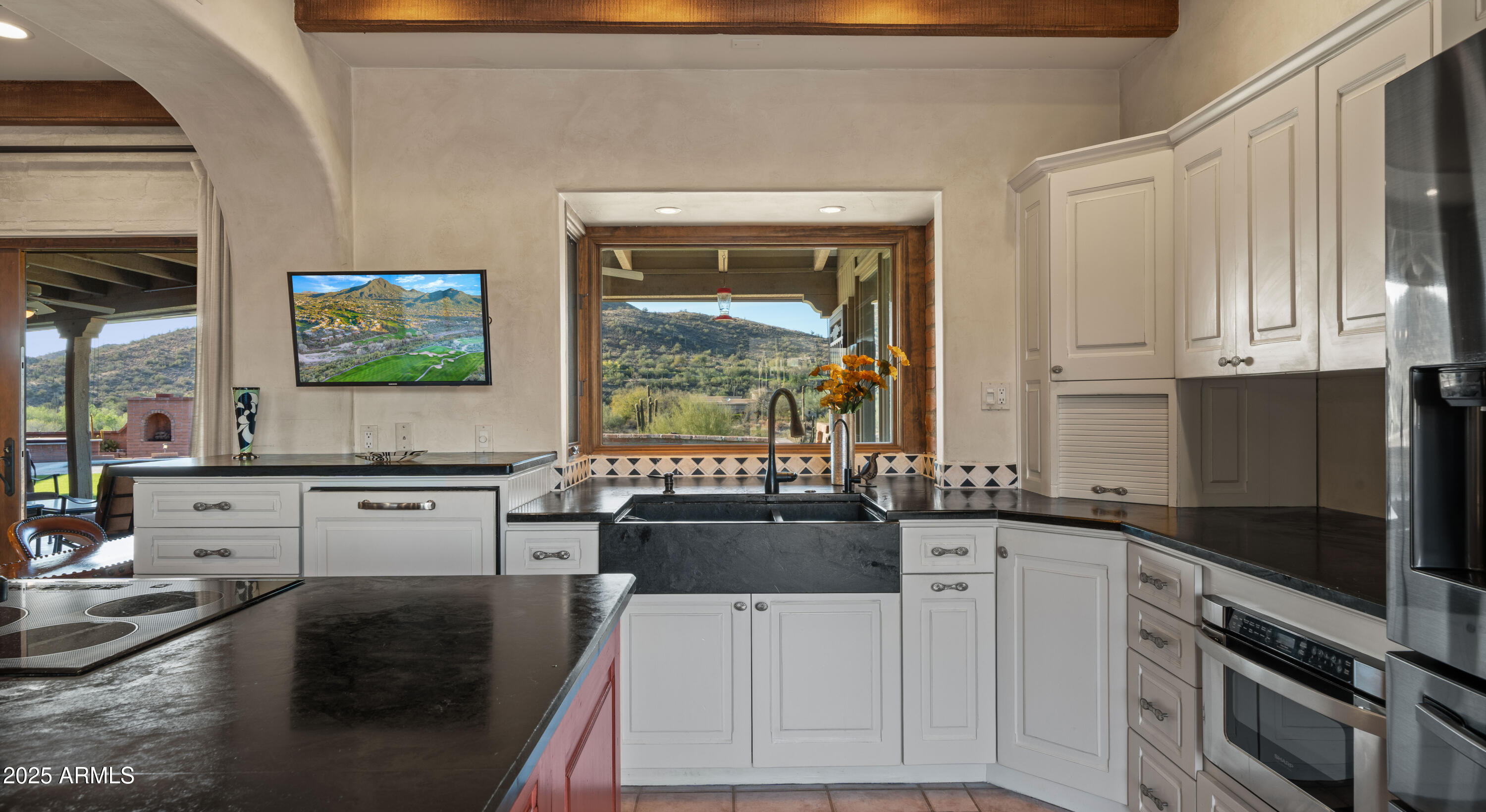 5480 E DESERT CREEK Lane