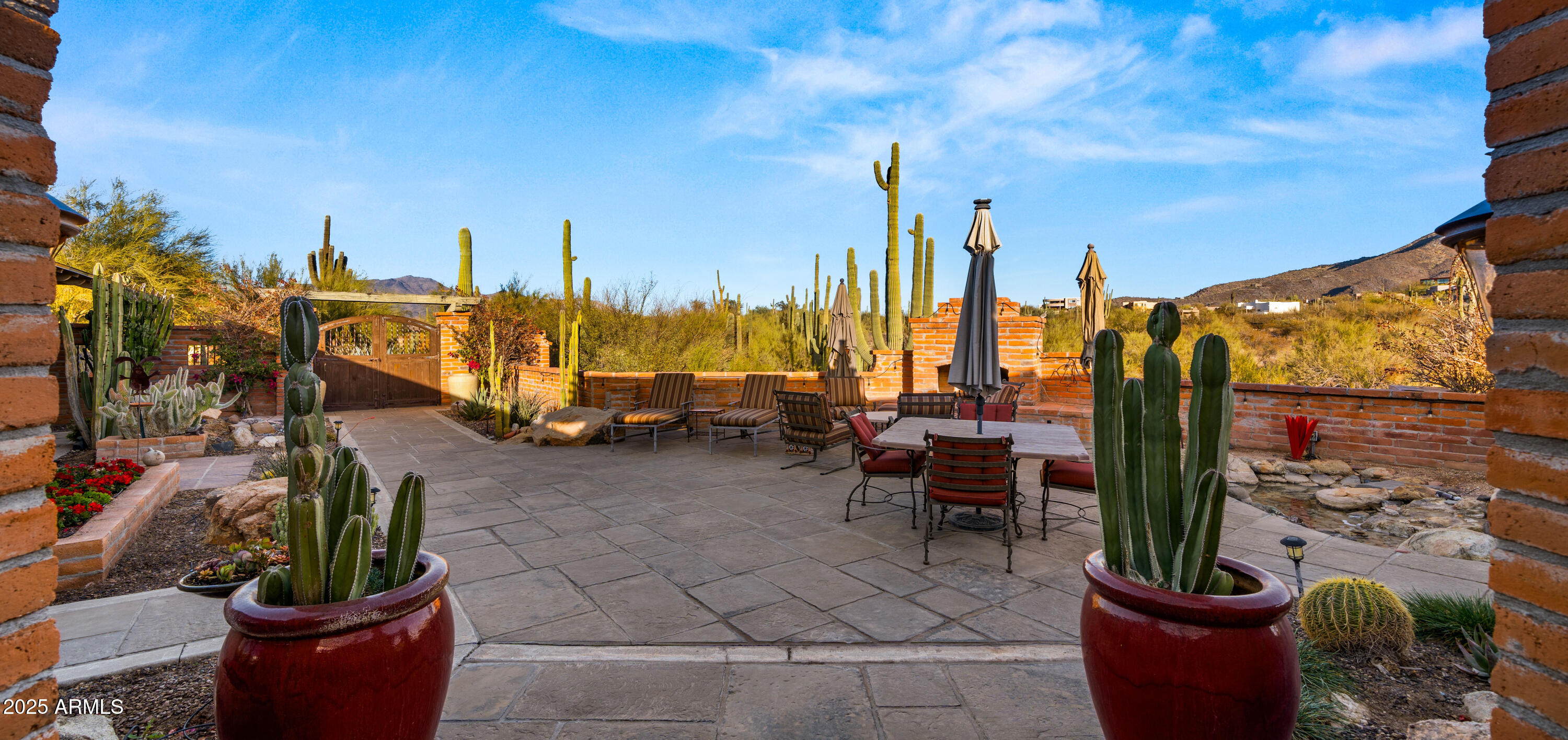 5480 E DESERT CREEK Lane