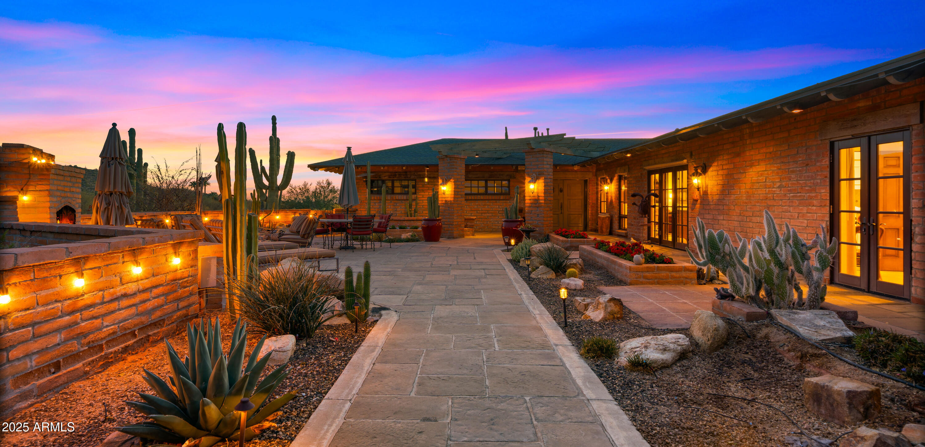 5480 E DESERT CREEK Lane