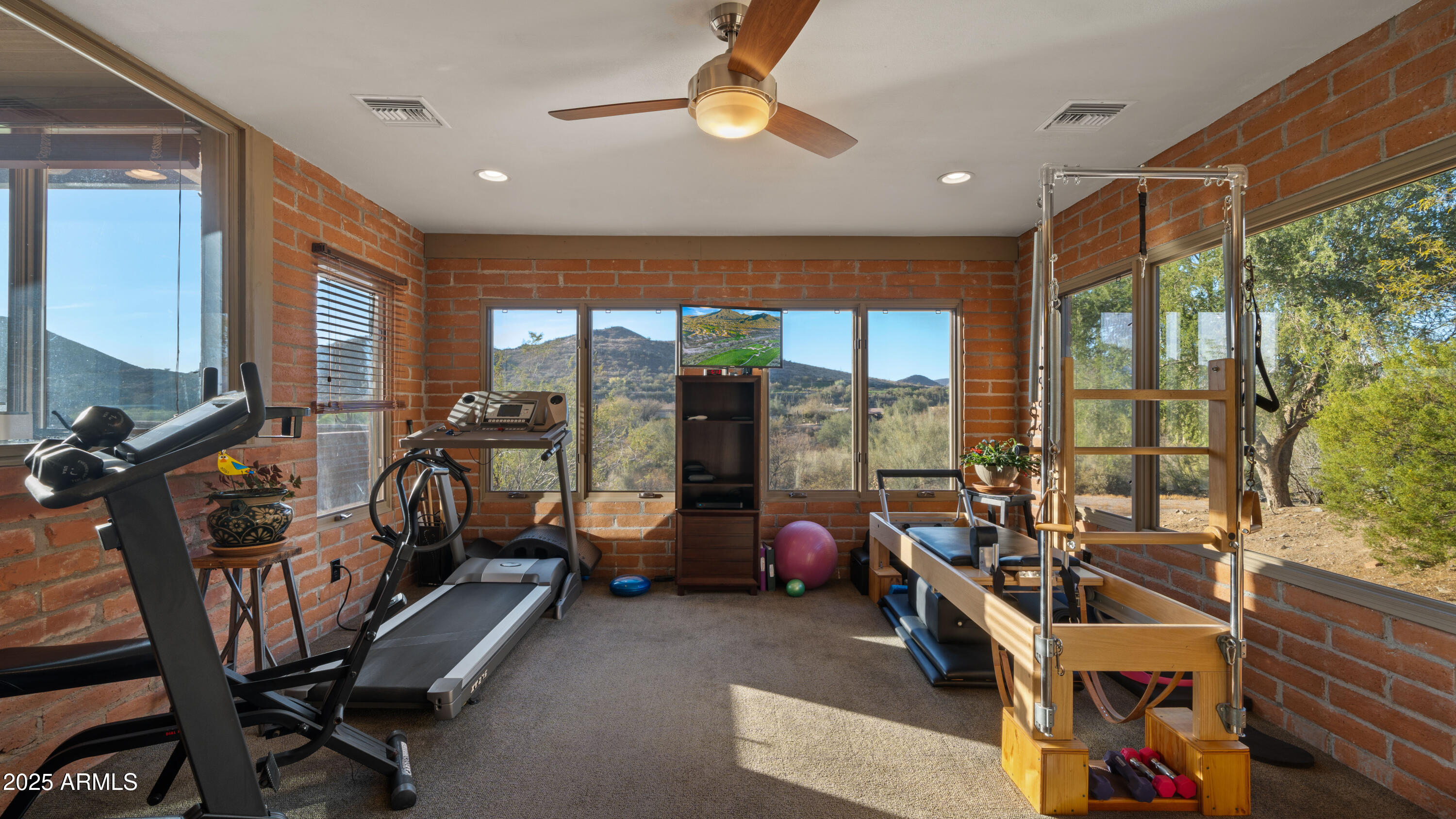 5480 E DESERT CREEK Lane