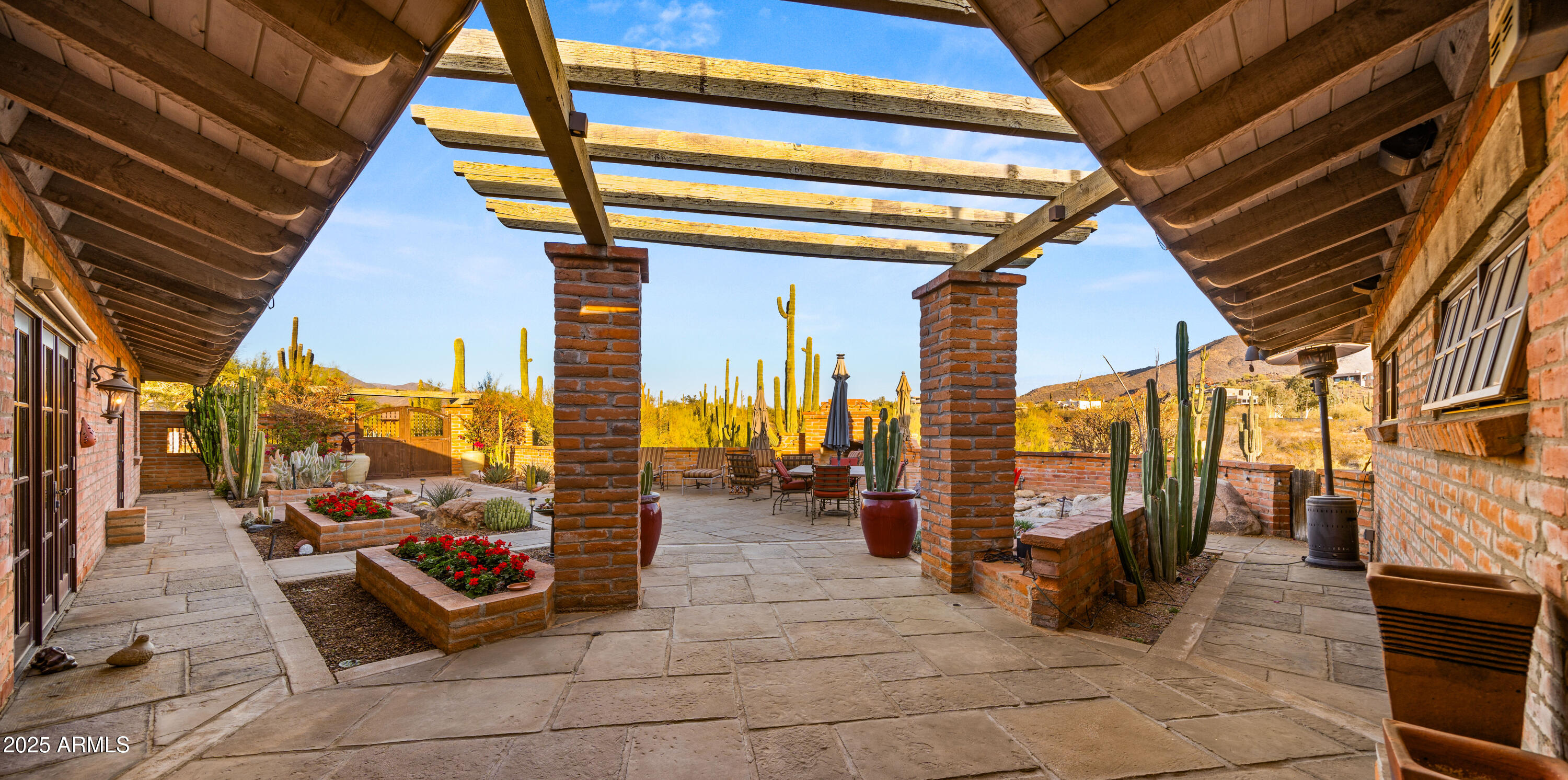 5480 E DESERT CREEK Lane