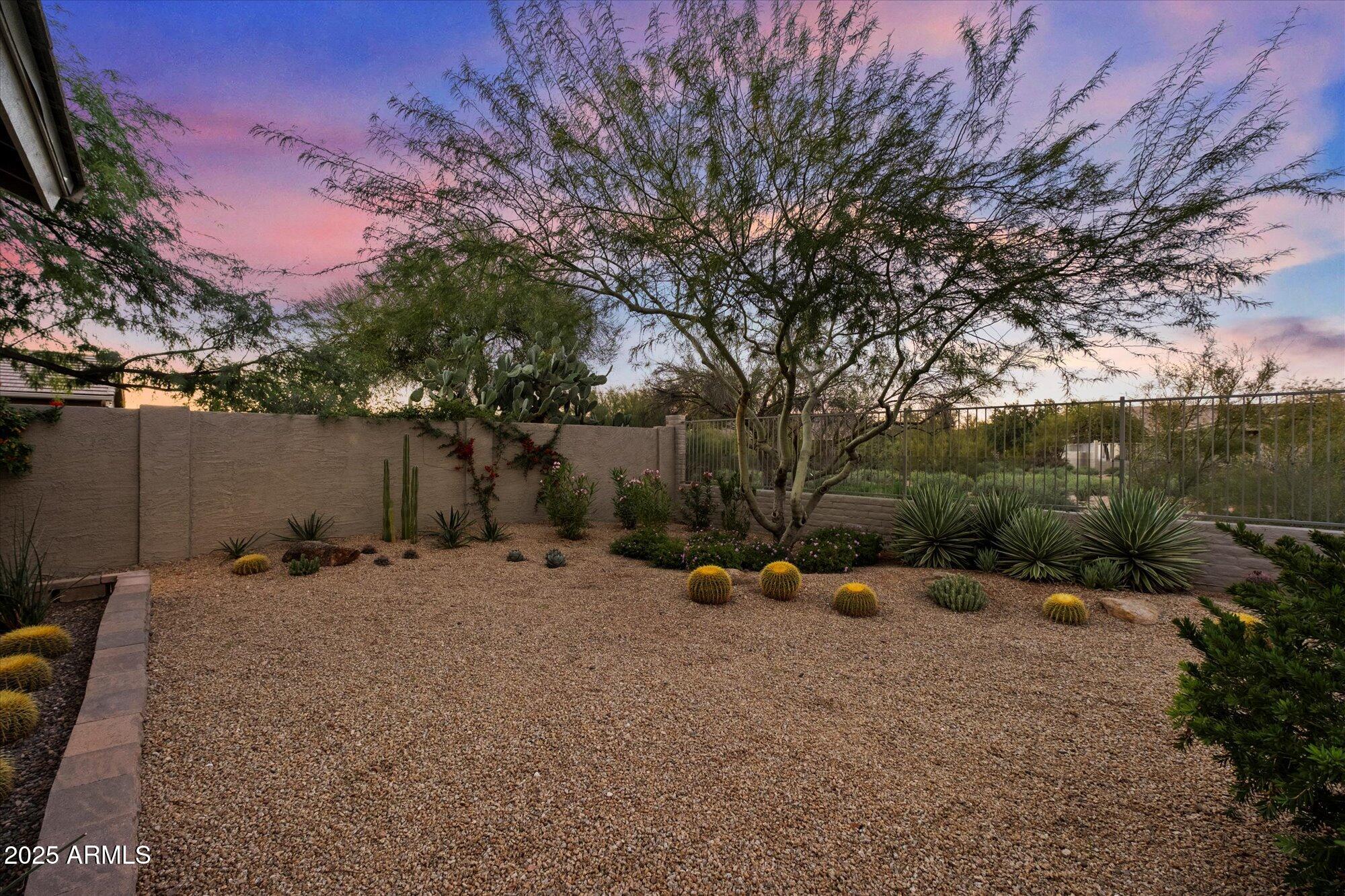 5118 E SIERRA SUNSET Trail