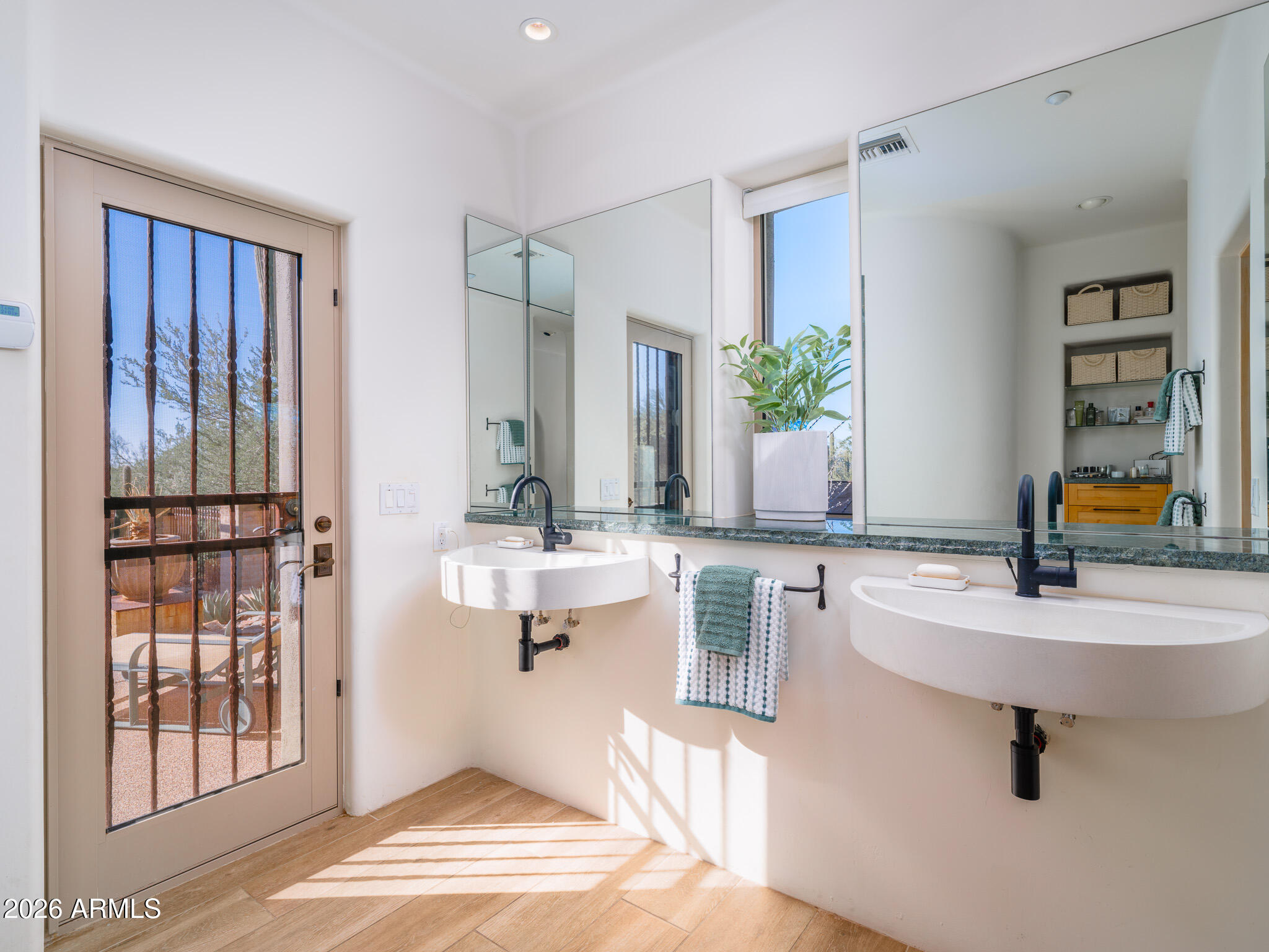 5943 E CAREFREE MOUNTAIN Drive