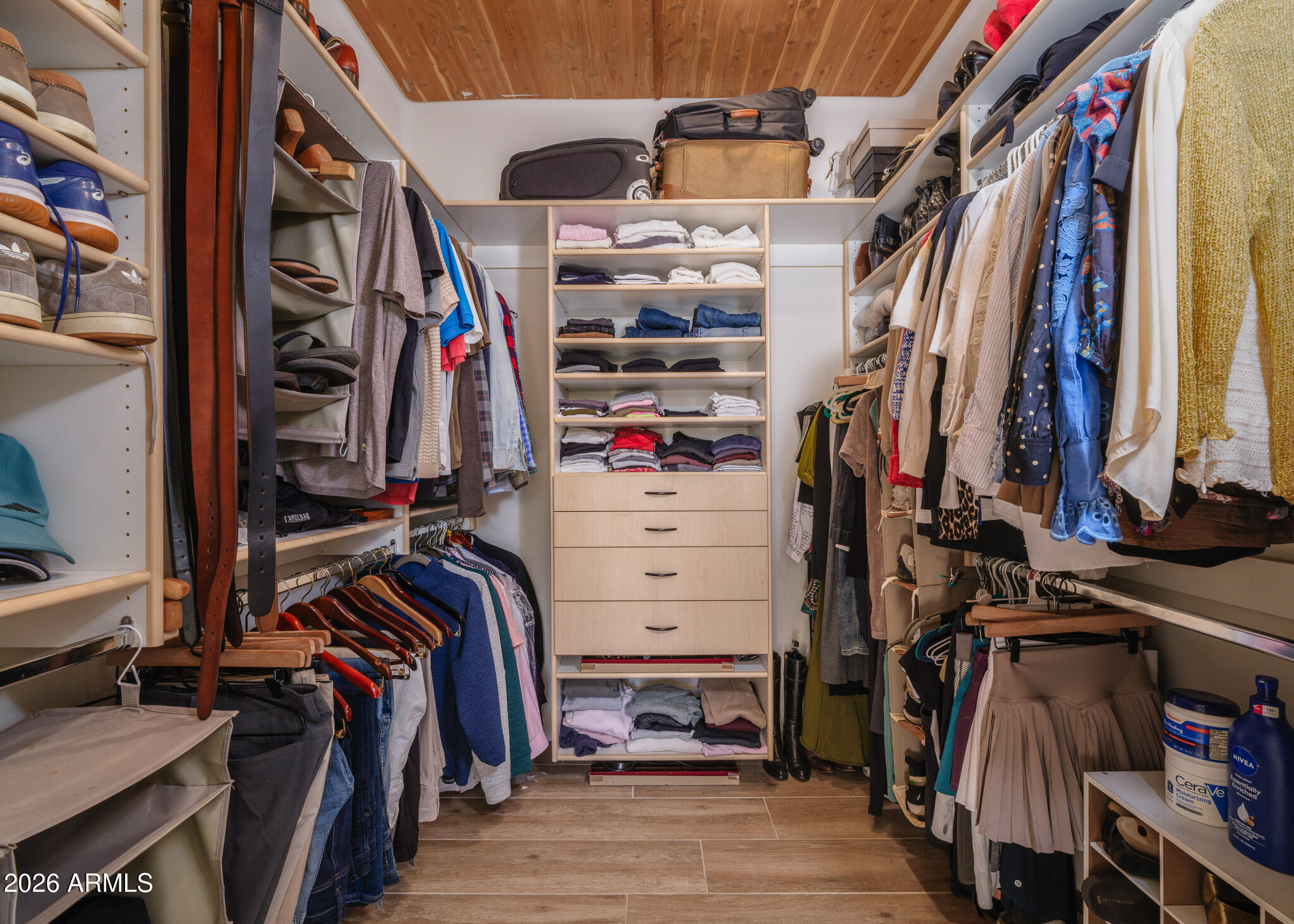 5943 E CAREFREE MOUNTAIN Drive